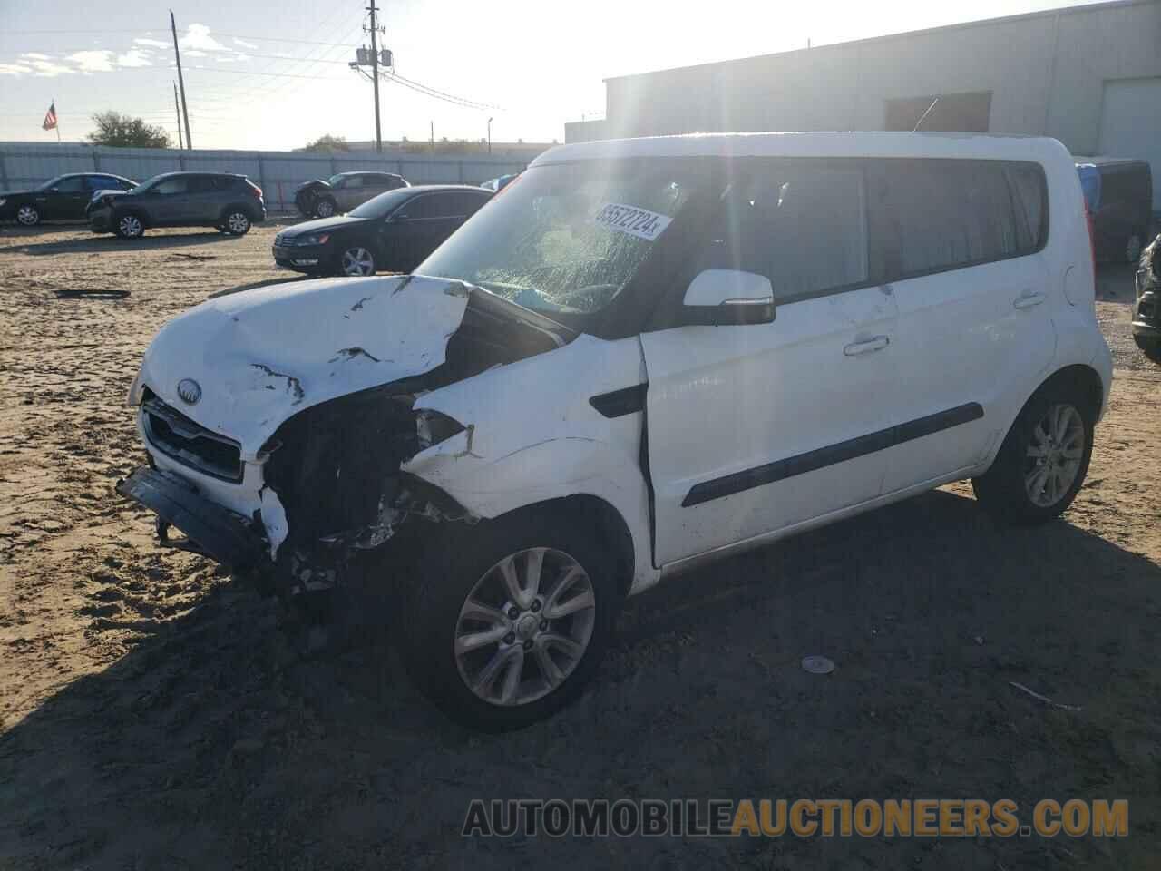 KNDJT2A62D7522832 KIA SOUL 2013