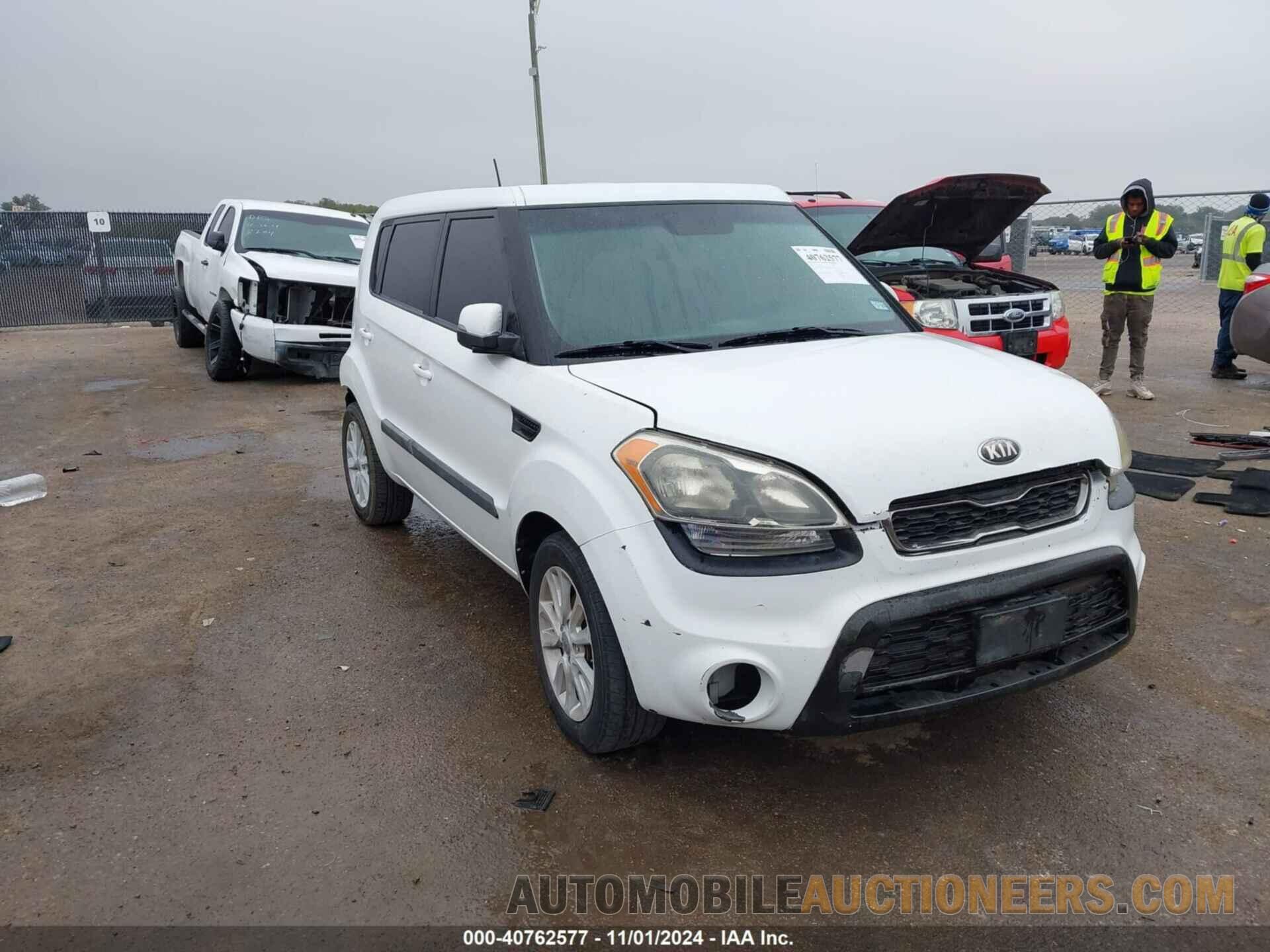 KNDJT2A63D7535699 KIA SOUL 2013