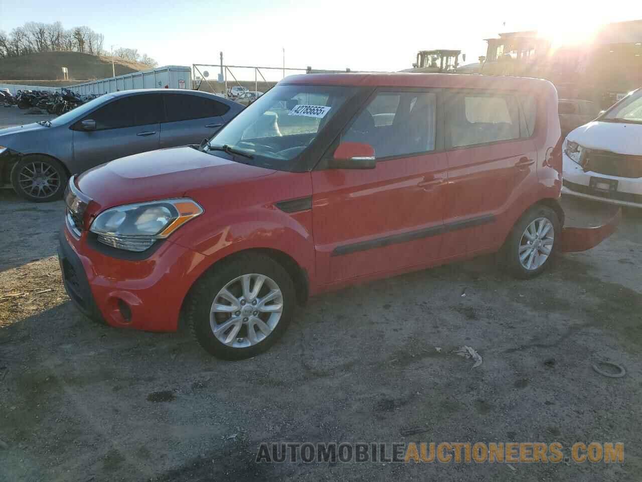 KNDJT2A68D7504075 KIA SOUL 2013