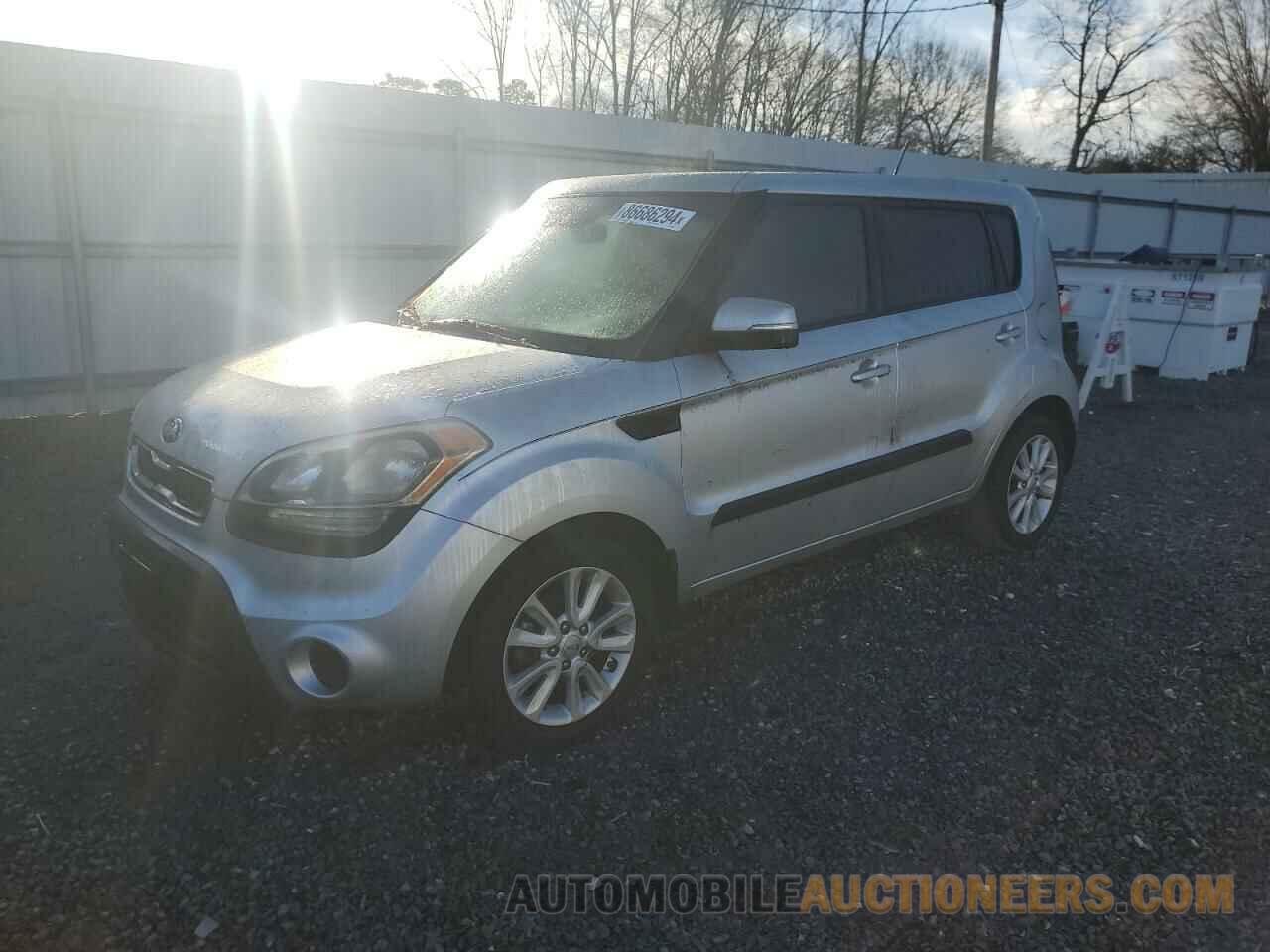 KNDJT2A69D7530054 KIA SOUL 2013