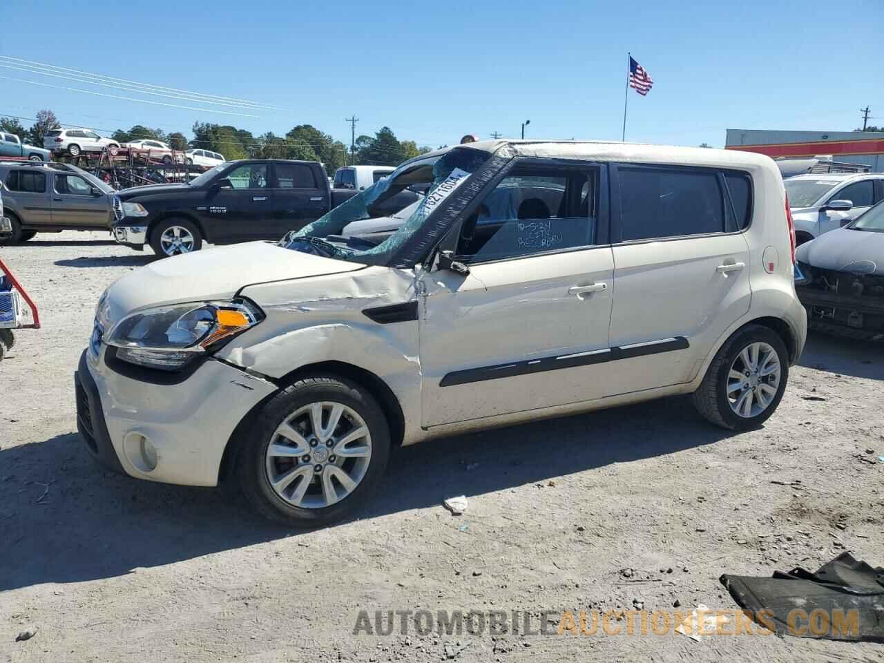 KNDJT2A69D7773606 KIA SOUL 2013