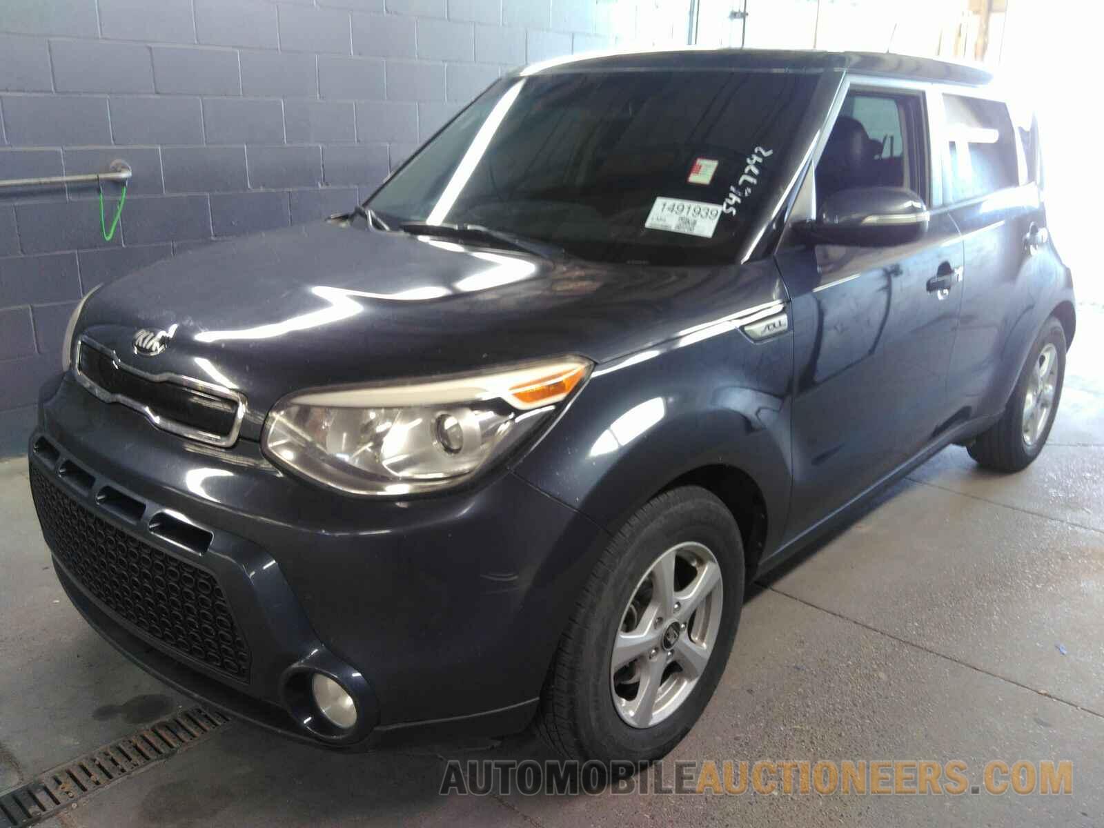 KNDJX3A53F7116742 Kia Soul 2015