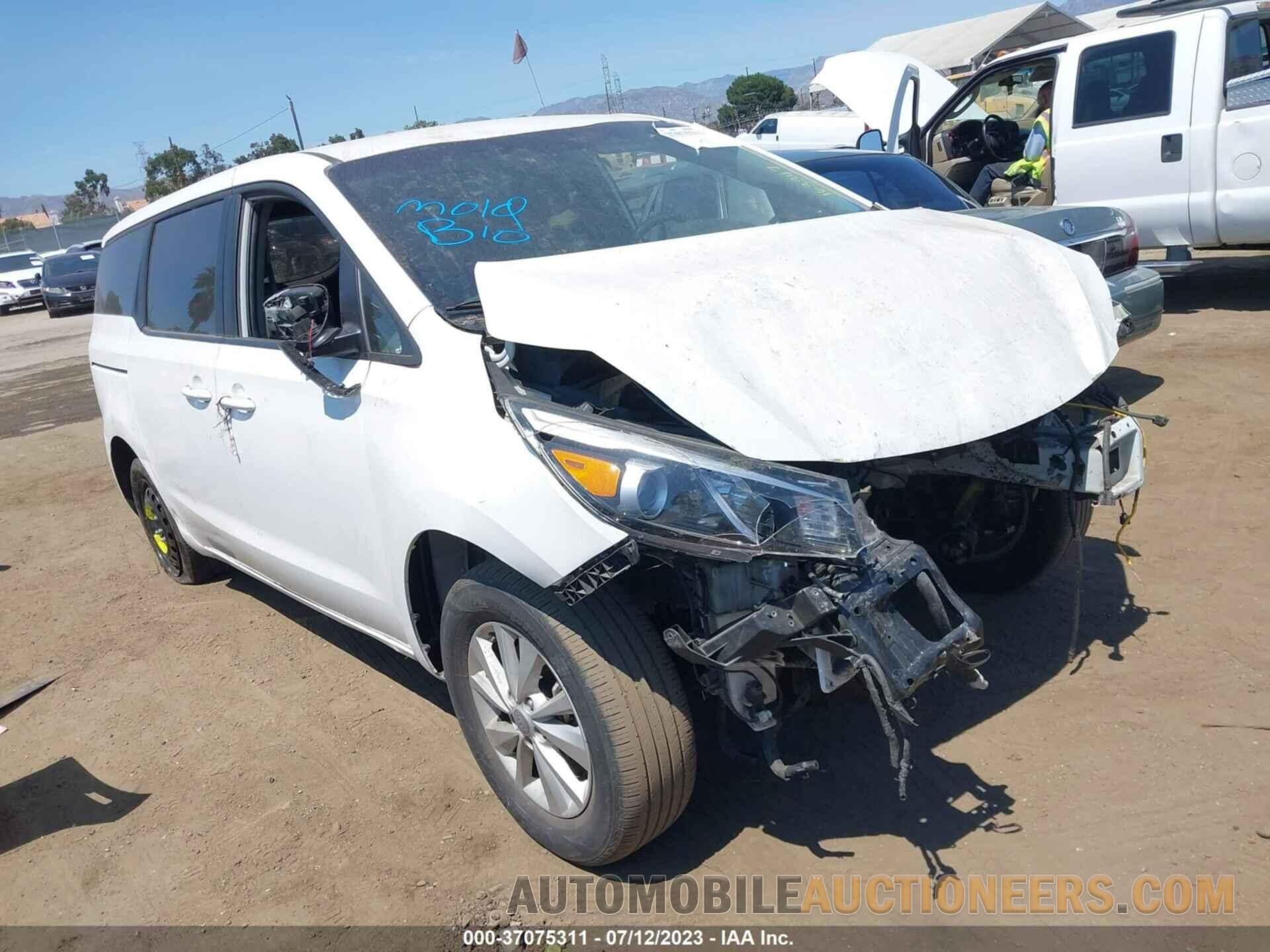 KNDMA5C12J6393028 KIA SEDONA 2018