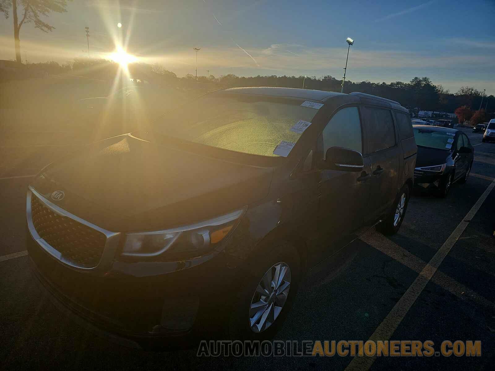 KNDMB5C11F6038646 Kia Sedona 2015