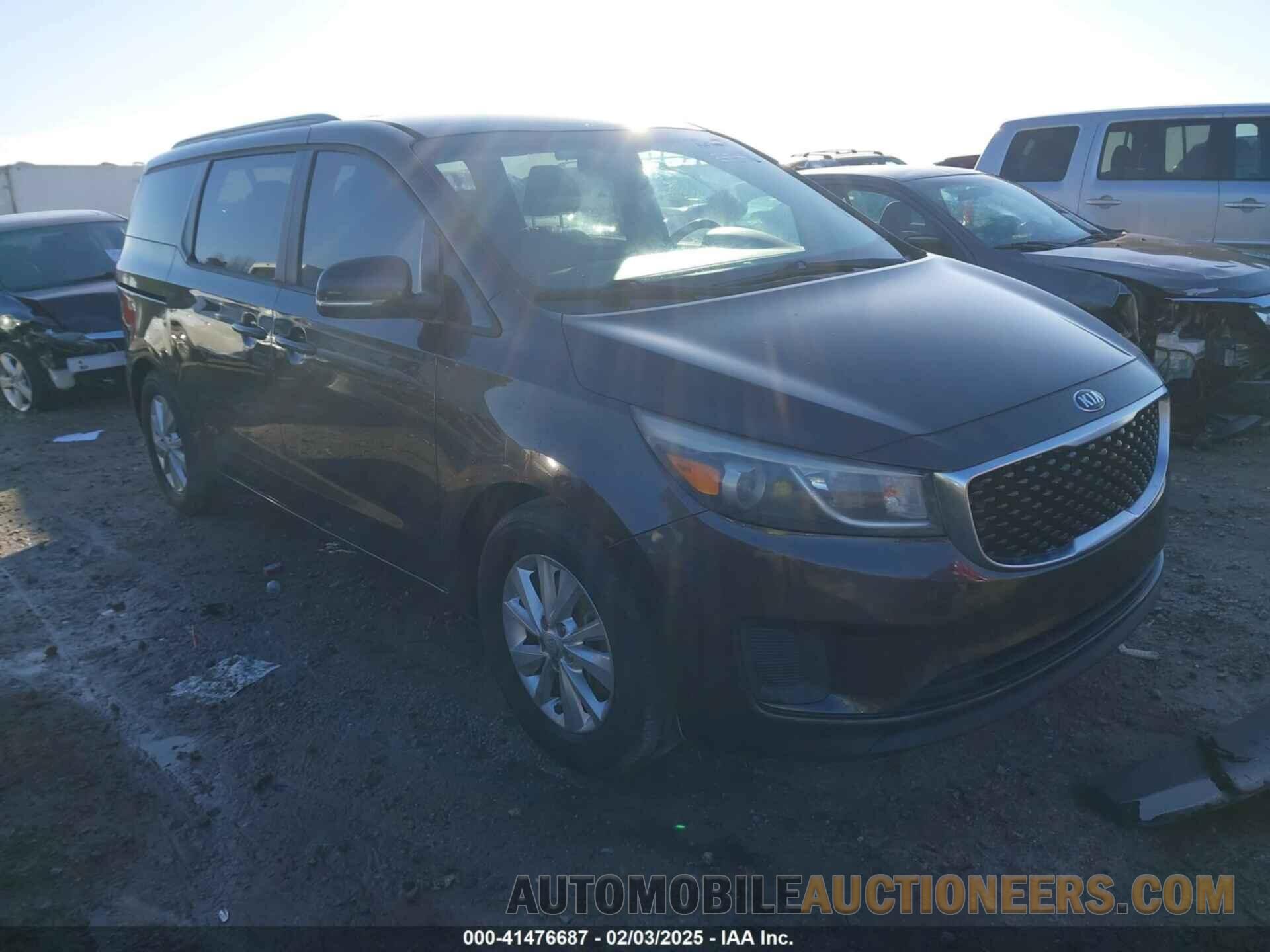 KNDMB5C11F6043331 KIA SEDONA 2015