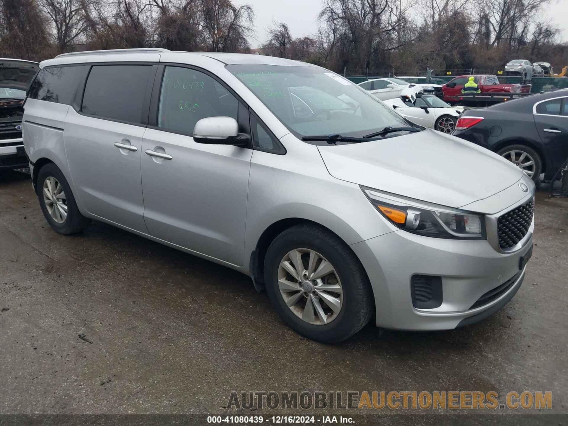 KNDMB5C11F6053907 KIA SEDONA 2015