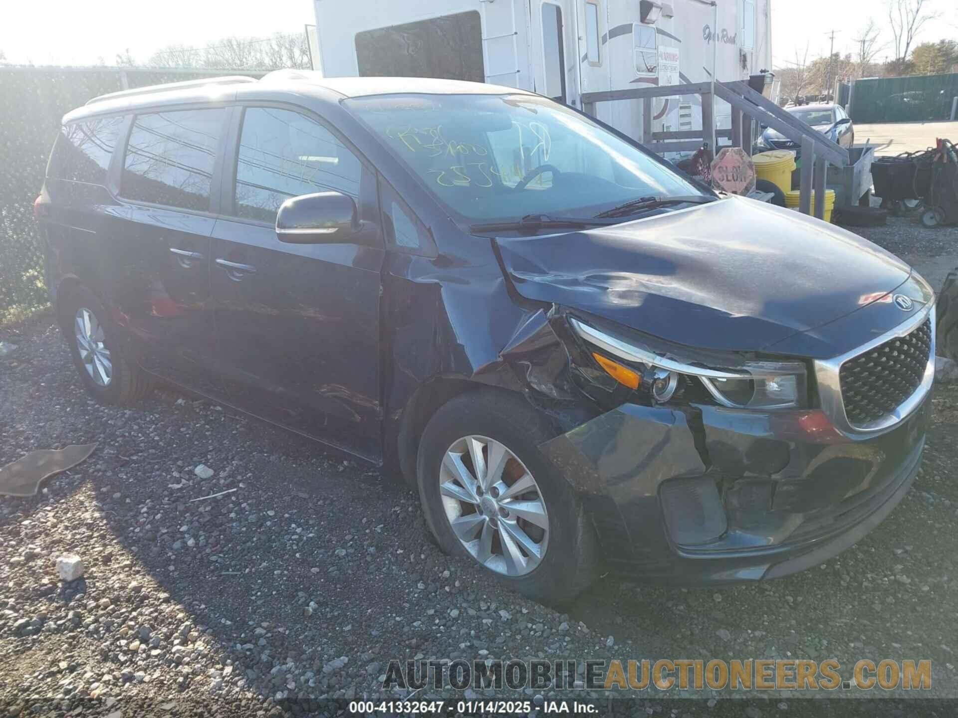 KNDMB5C11F6063031 KIA SEDONA 2015