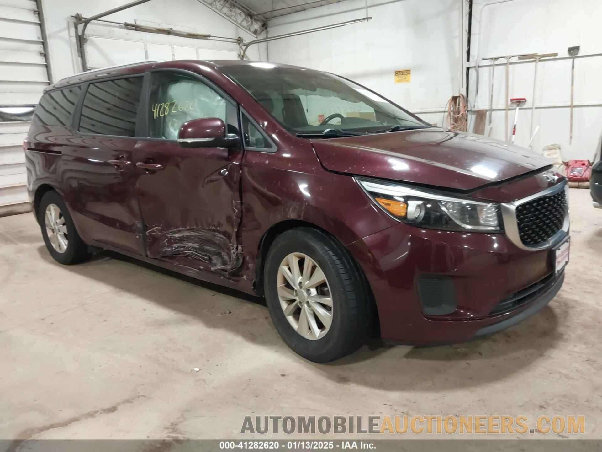 KNDMB5C11H6338576 KIA SEDONA 2017