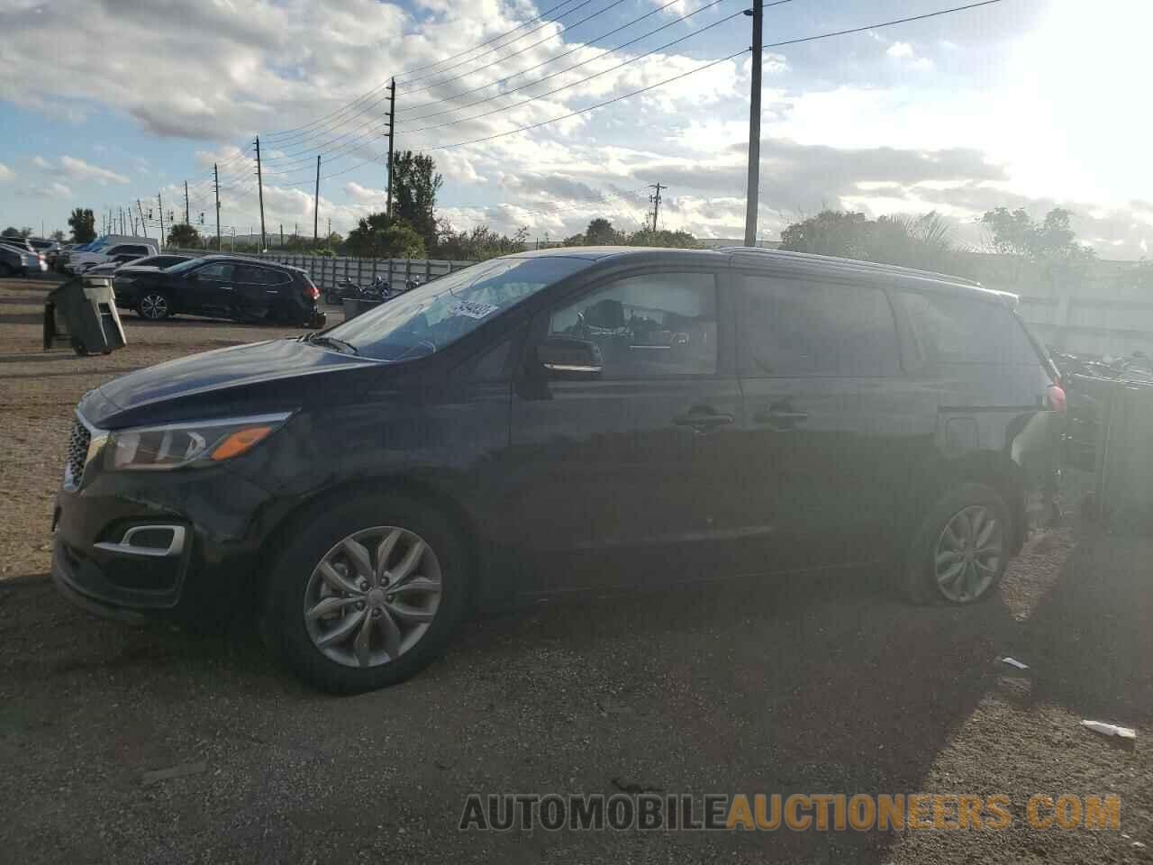 KNDMB5C11M6672486 KIA All Models 2021