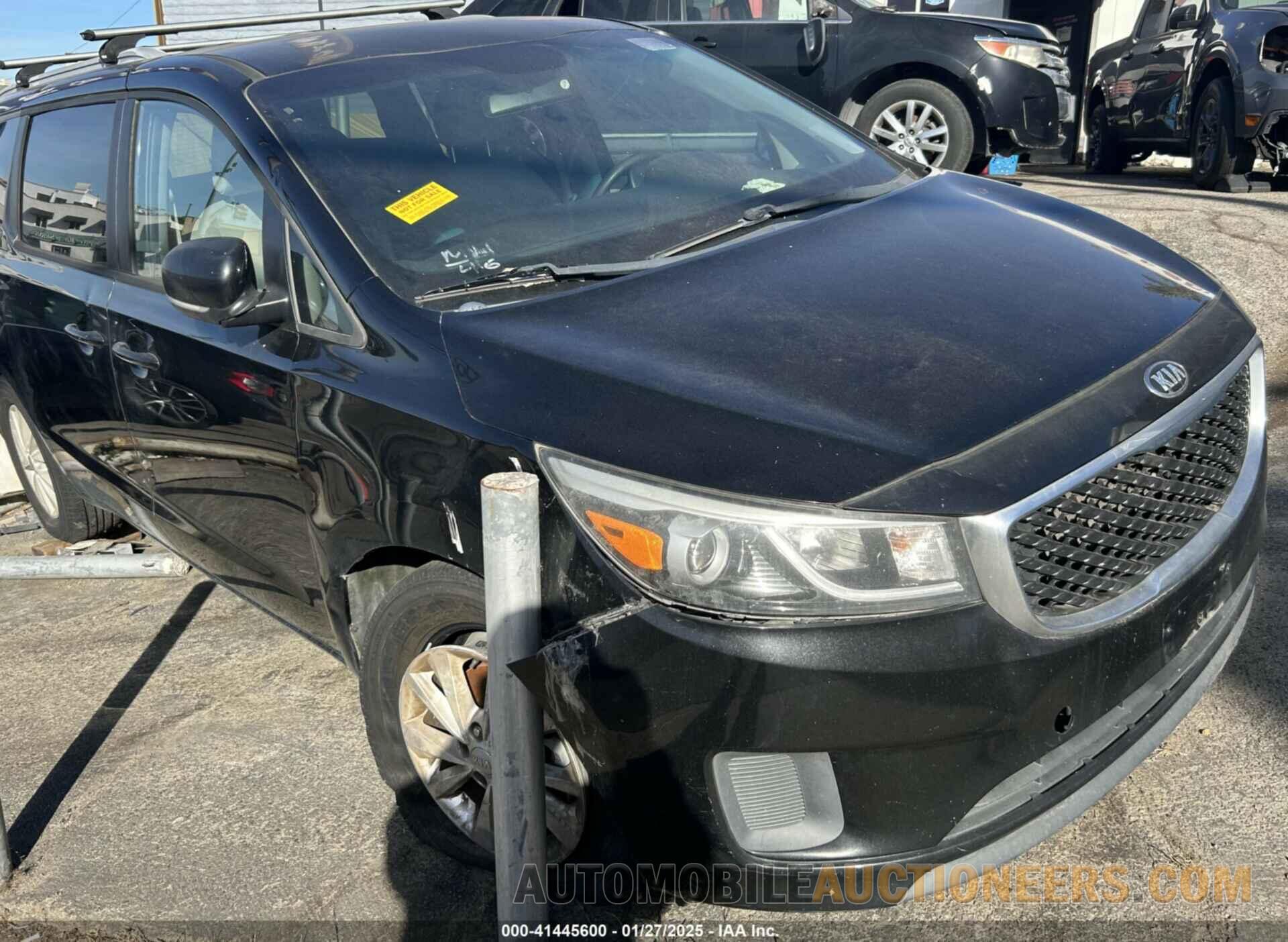 KNDMB5C13F6060728 KIA SEDONA 2015