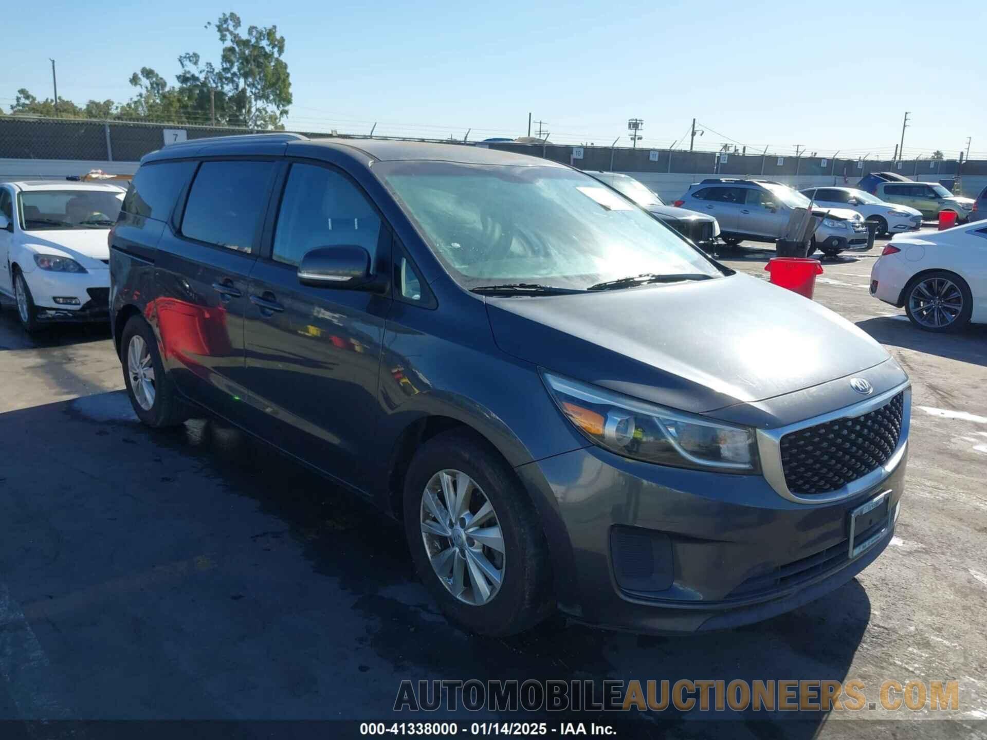 KNDMB5C13G6101070 KIA SEDONA 2016