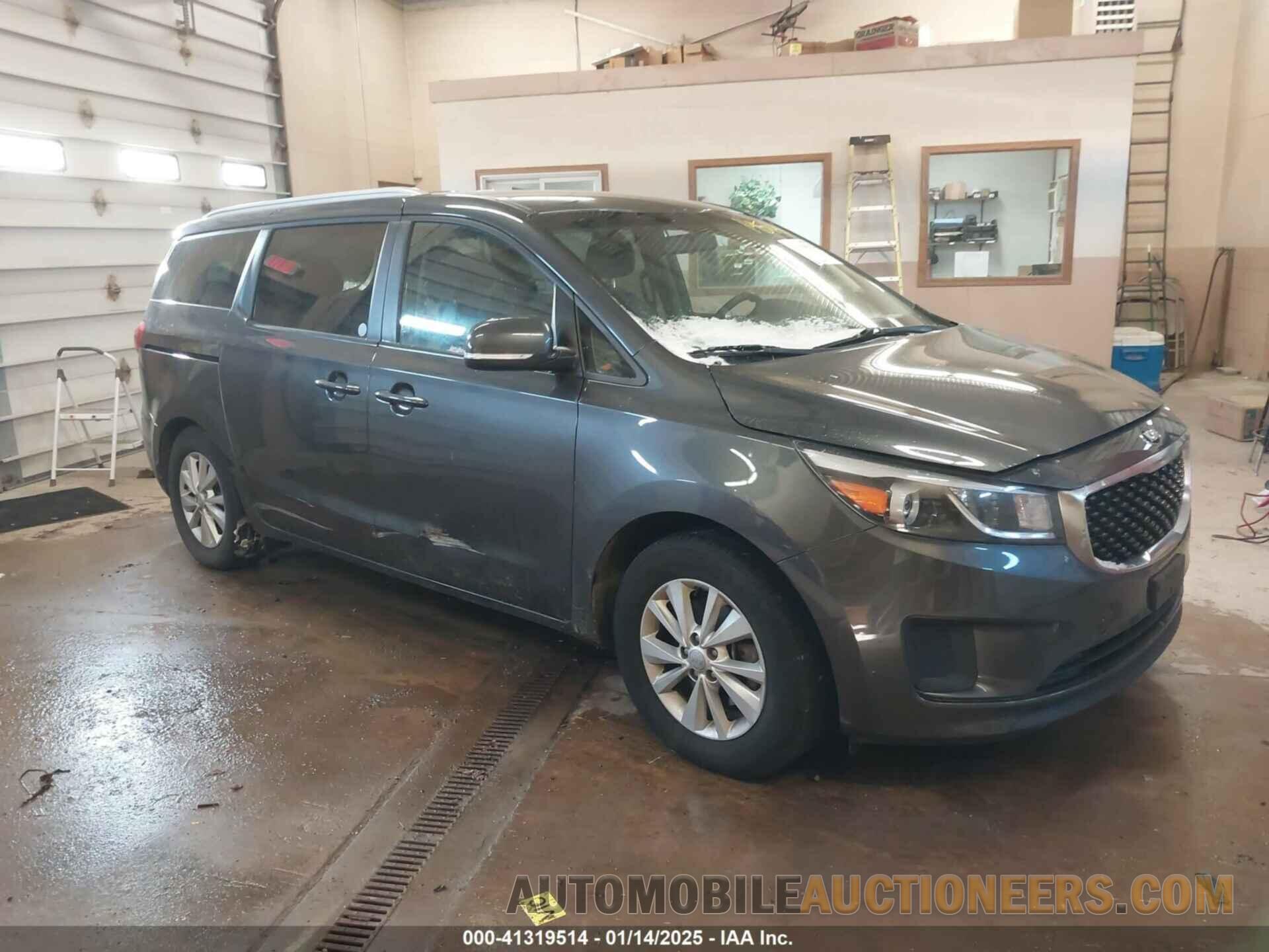 KNDMB5C15G6166745 KIA SEDONA 2016