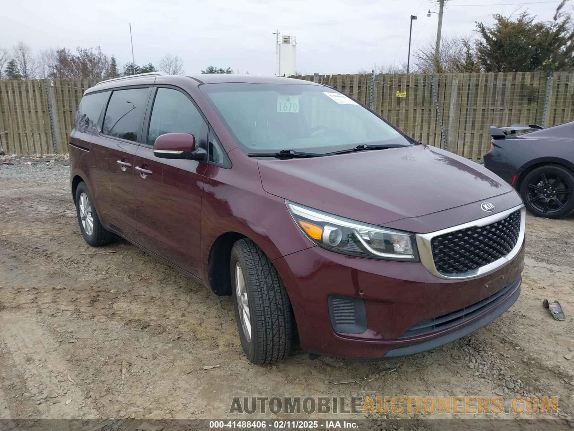 KNDMB5C15H6268757 KIA SEDONA 2017