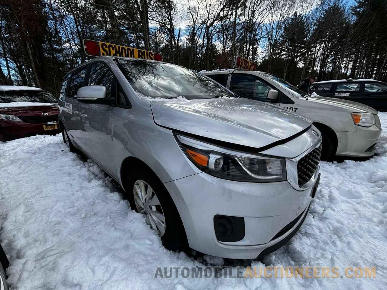 KNDMB5C15J6384563 KIA All Models 2018