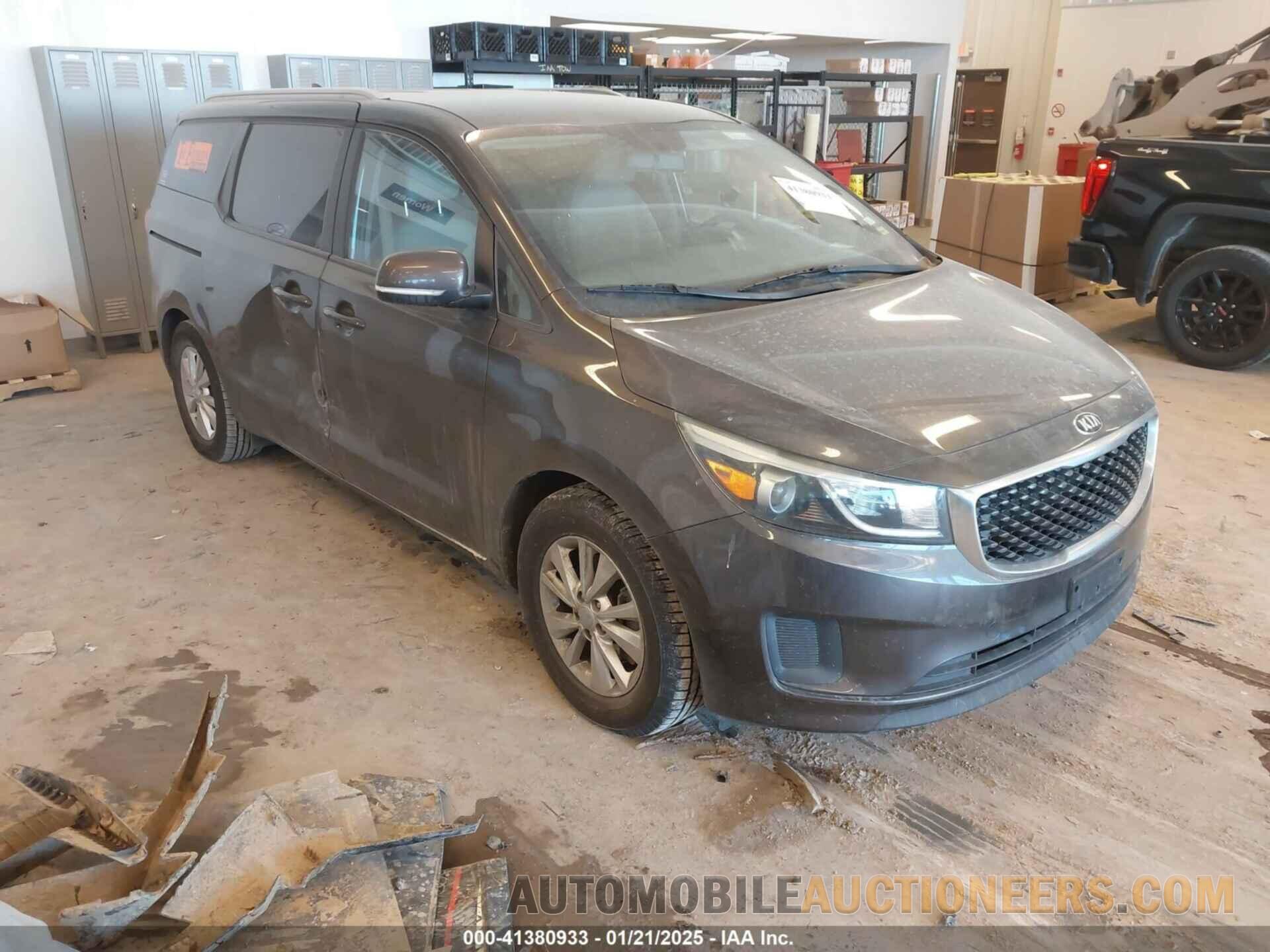 KNDMB5C16F6076700 KIA SEDONA 2015