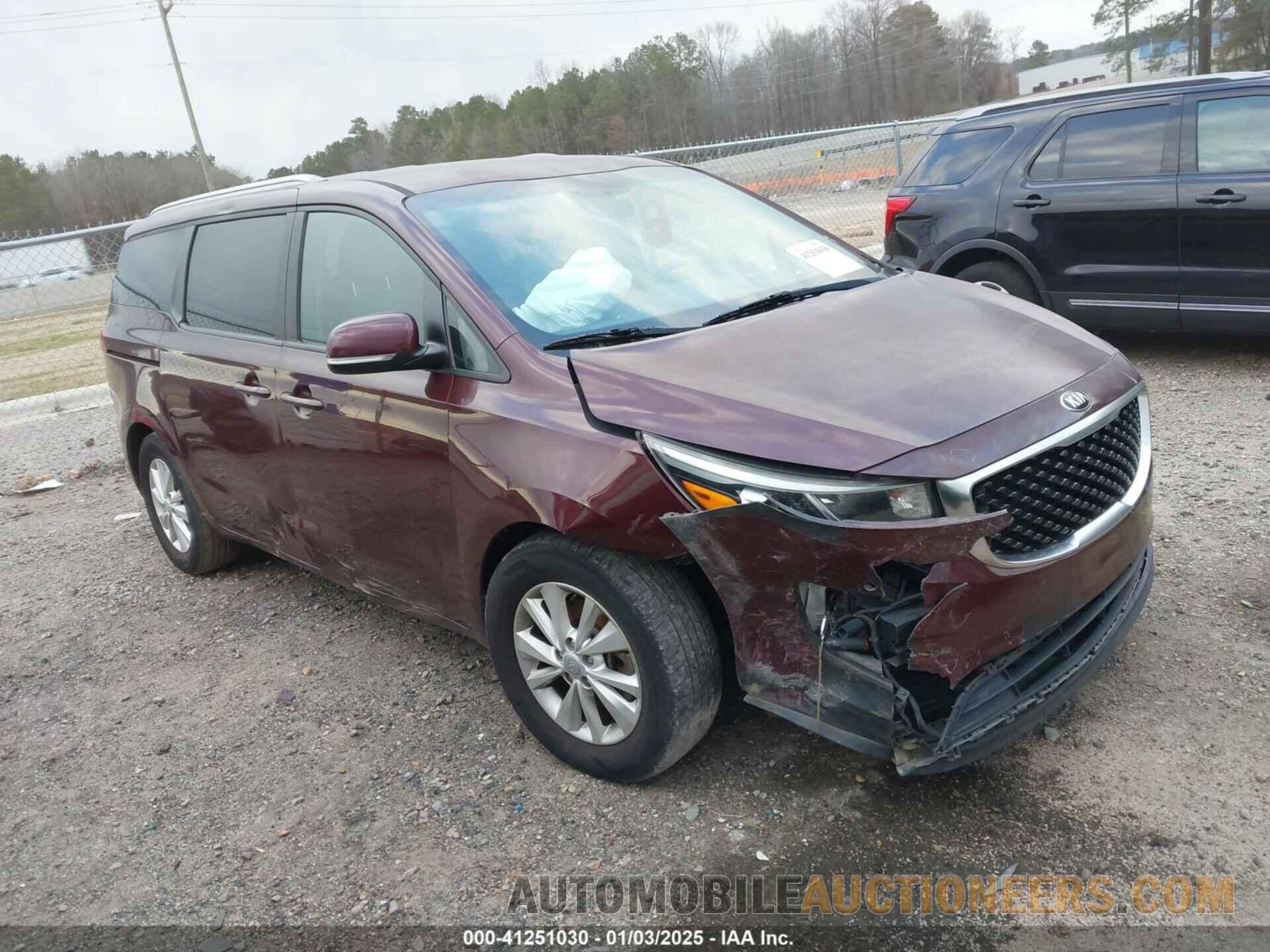 KNDMB5C16H6238361 KIA SEDONA 2017