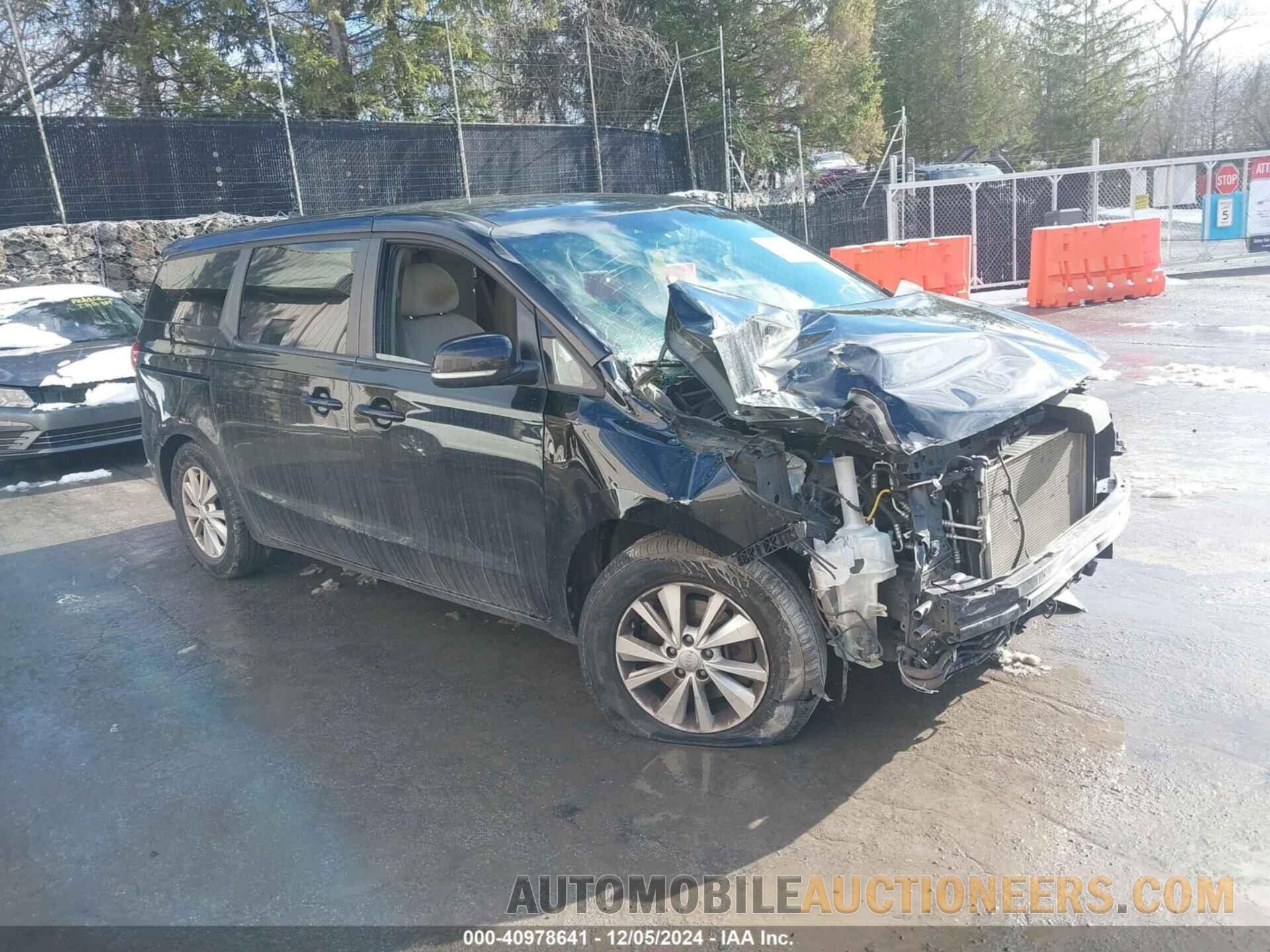 KNDMB5C16J6398567 KIA SEDONA 2018