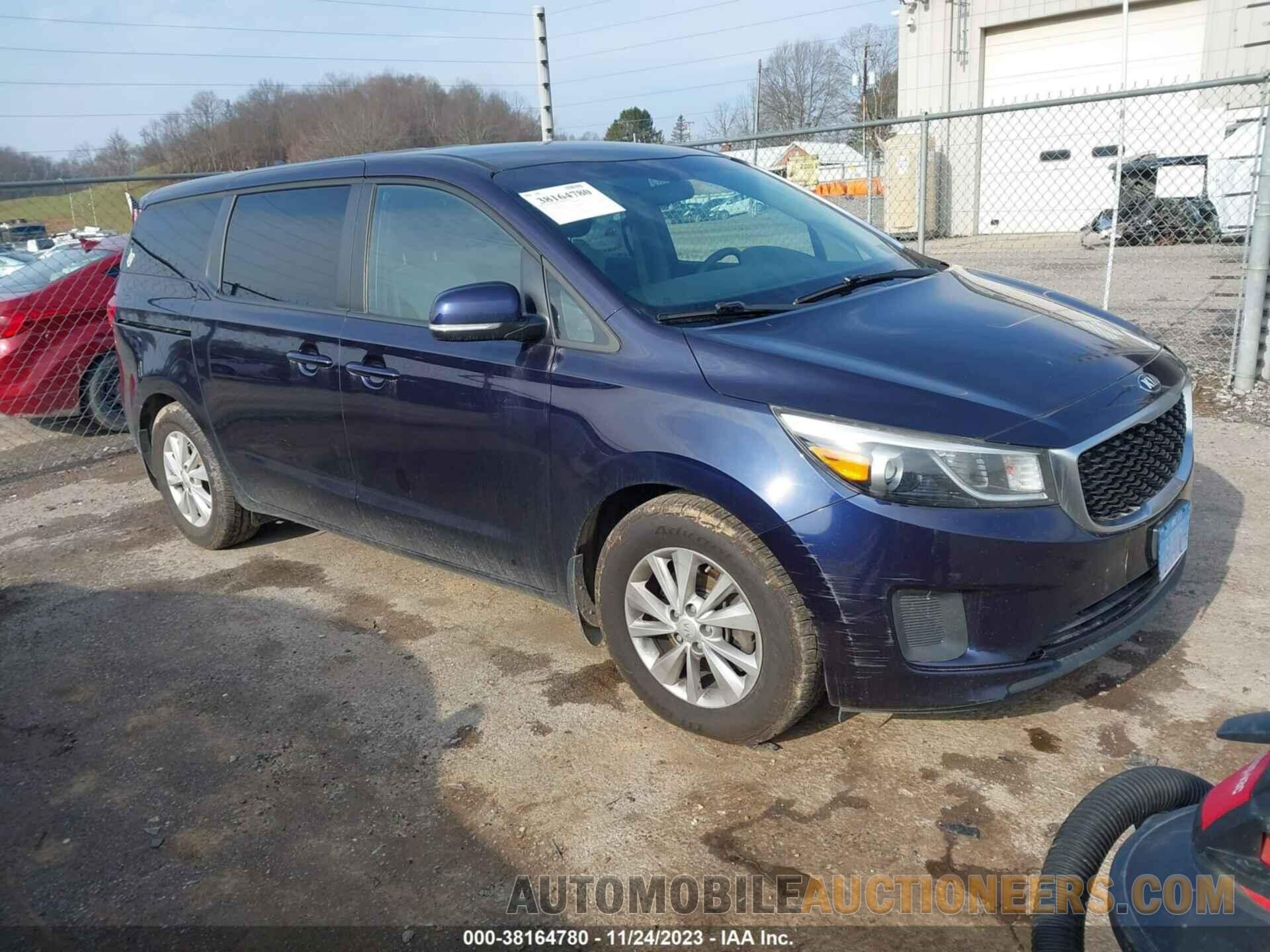 KNDMB5C17J6351788 KIA SEDONA 2018