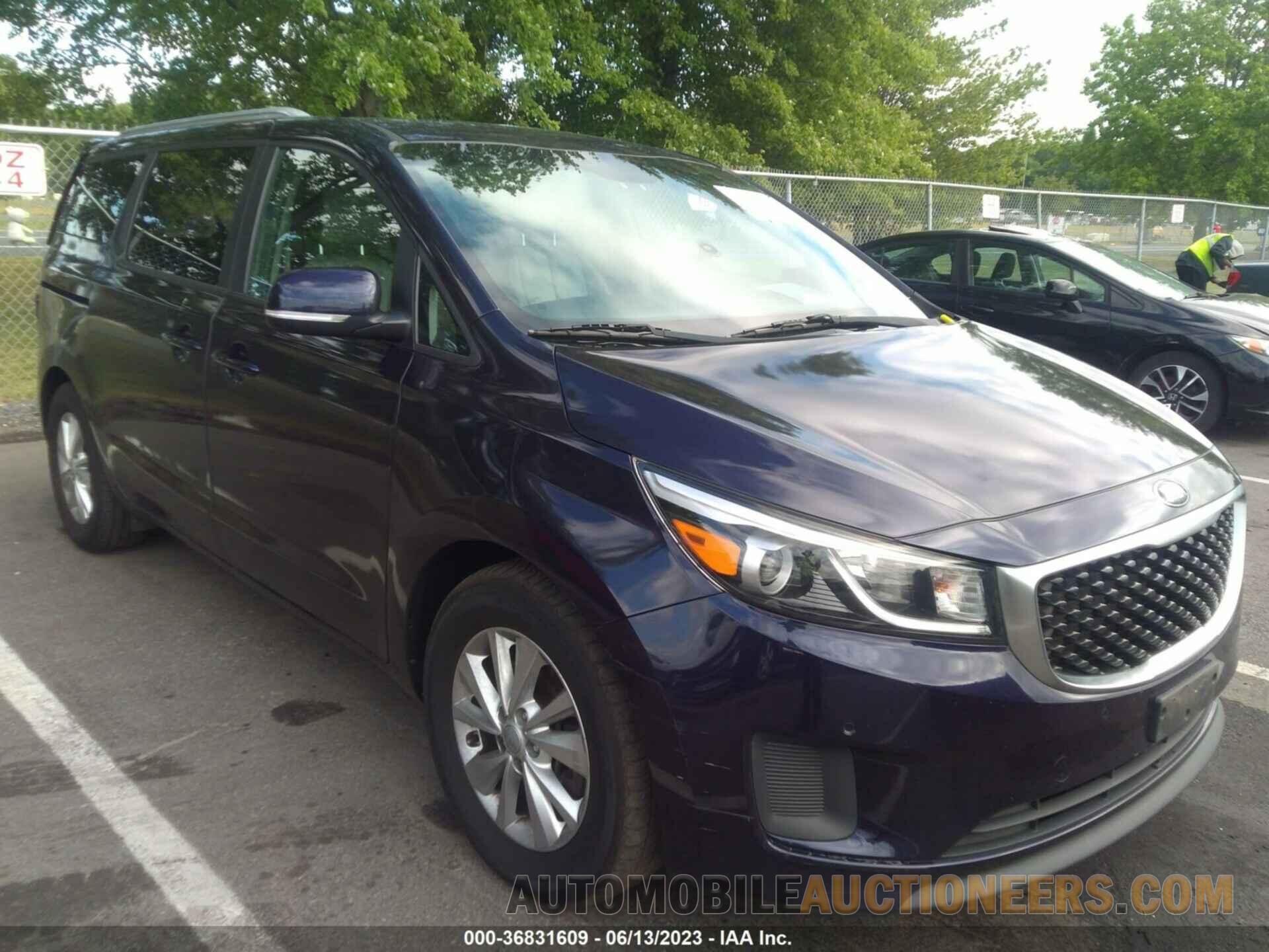 KNDMB5C17J6385987 KIA SEDONA 2018