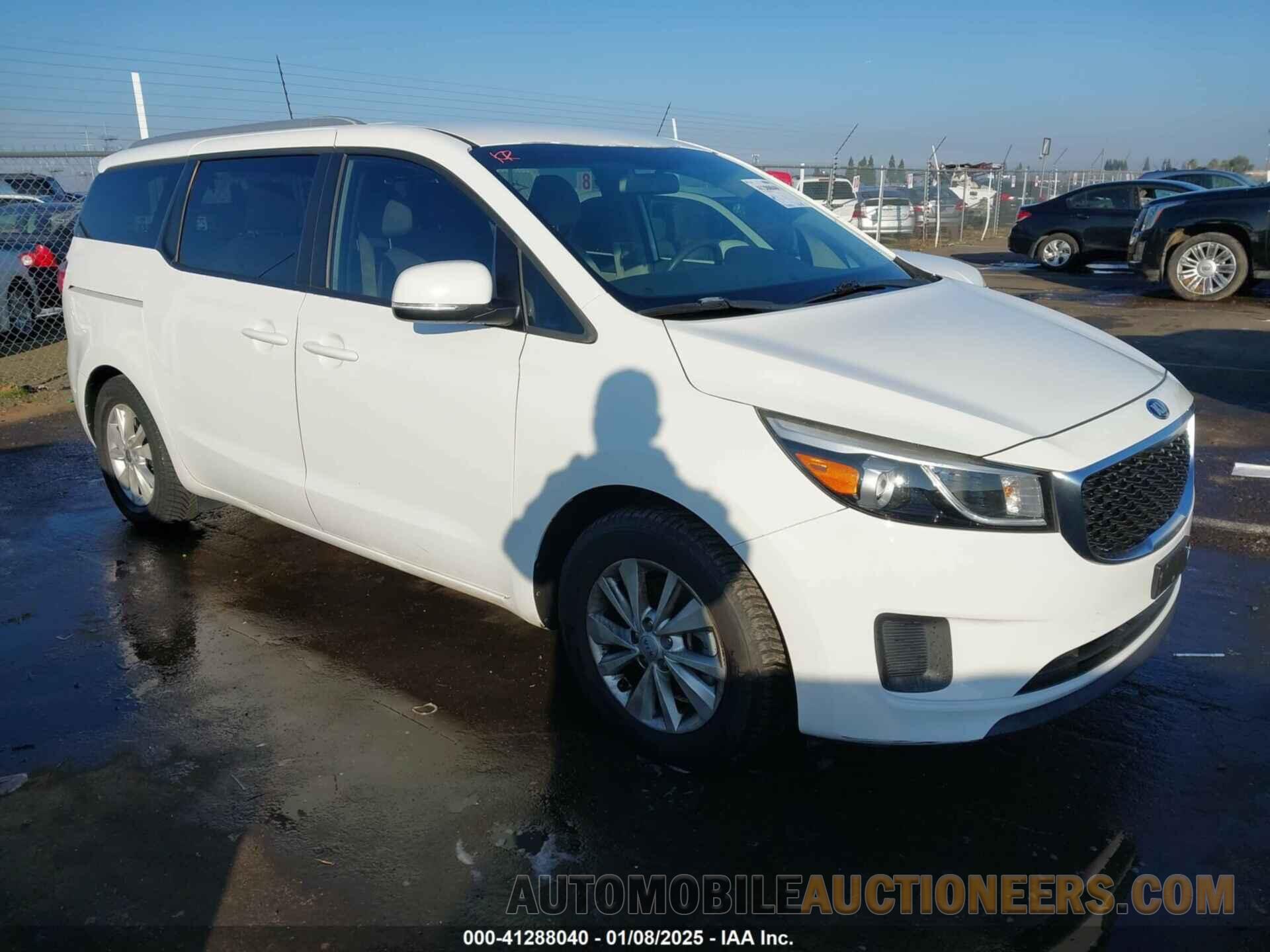 KNDMB5C18G6162382 KIA SEDONA 2016