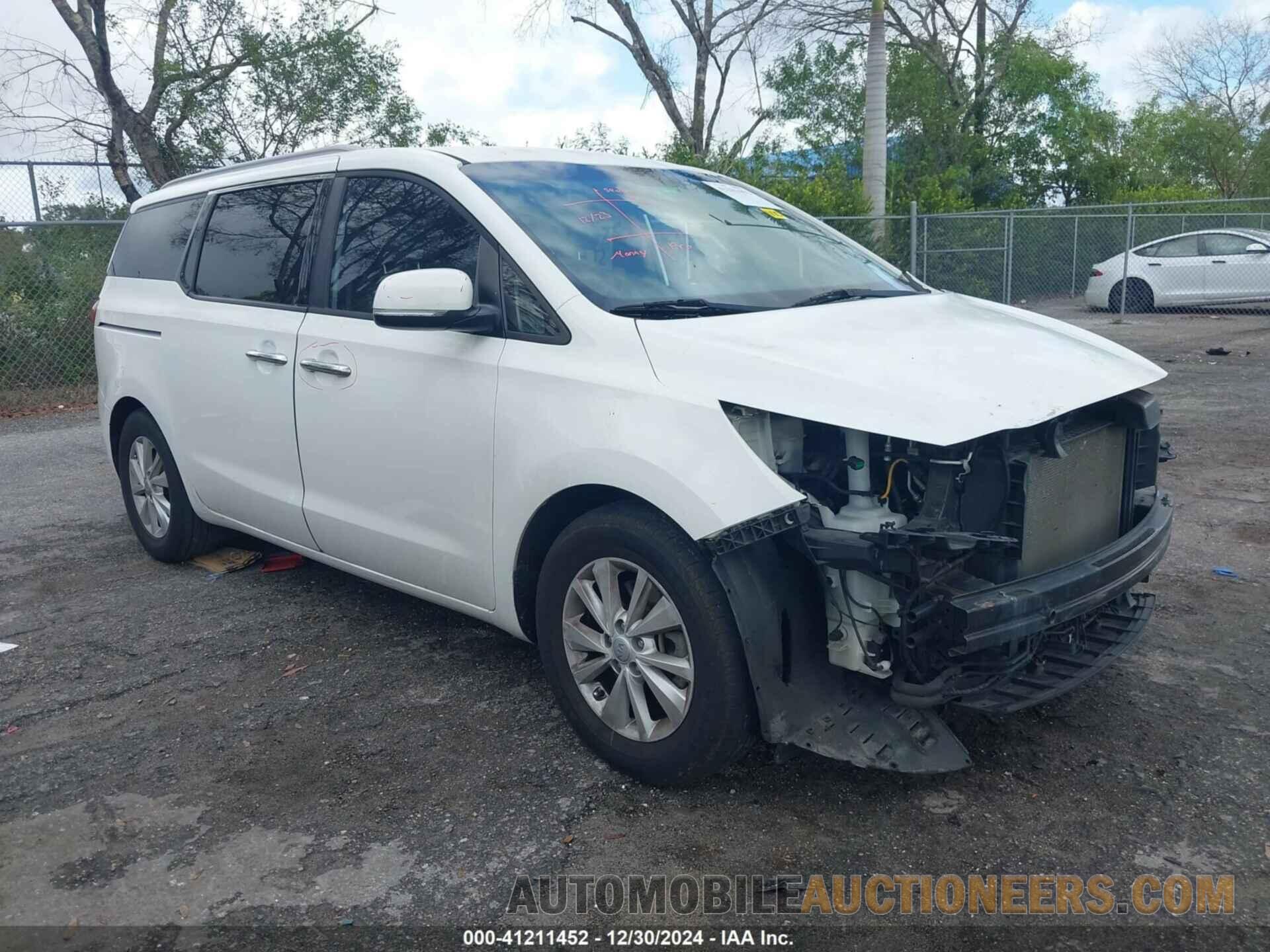 KNDMB5C19G6084405 KIA SEDONA 2016