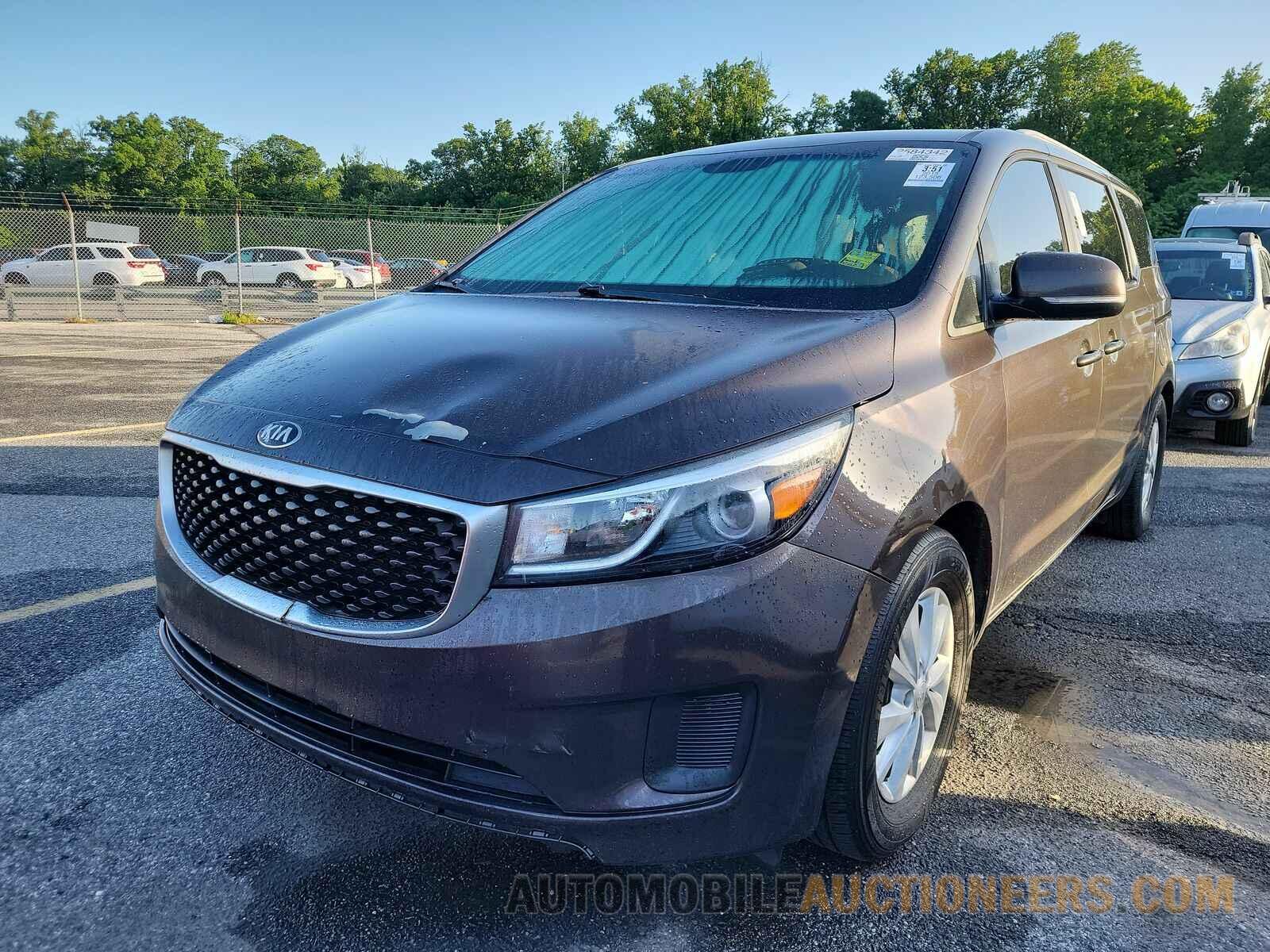 KNDMB5C1XF6018458 Kia Sedona 2015