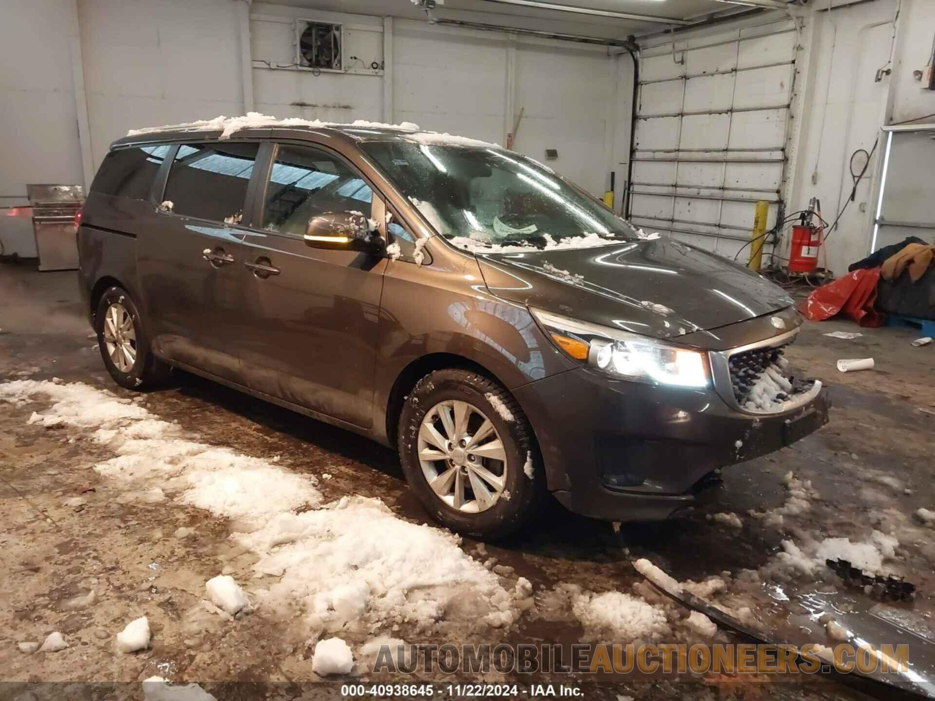 KNDMB5C1XF6021053 KIA SEDONA 2015