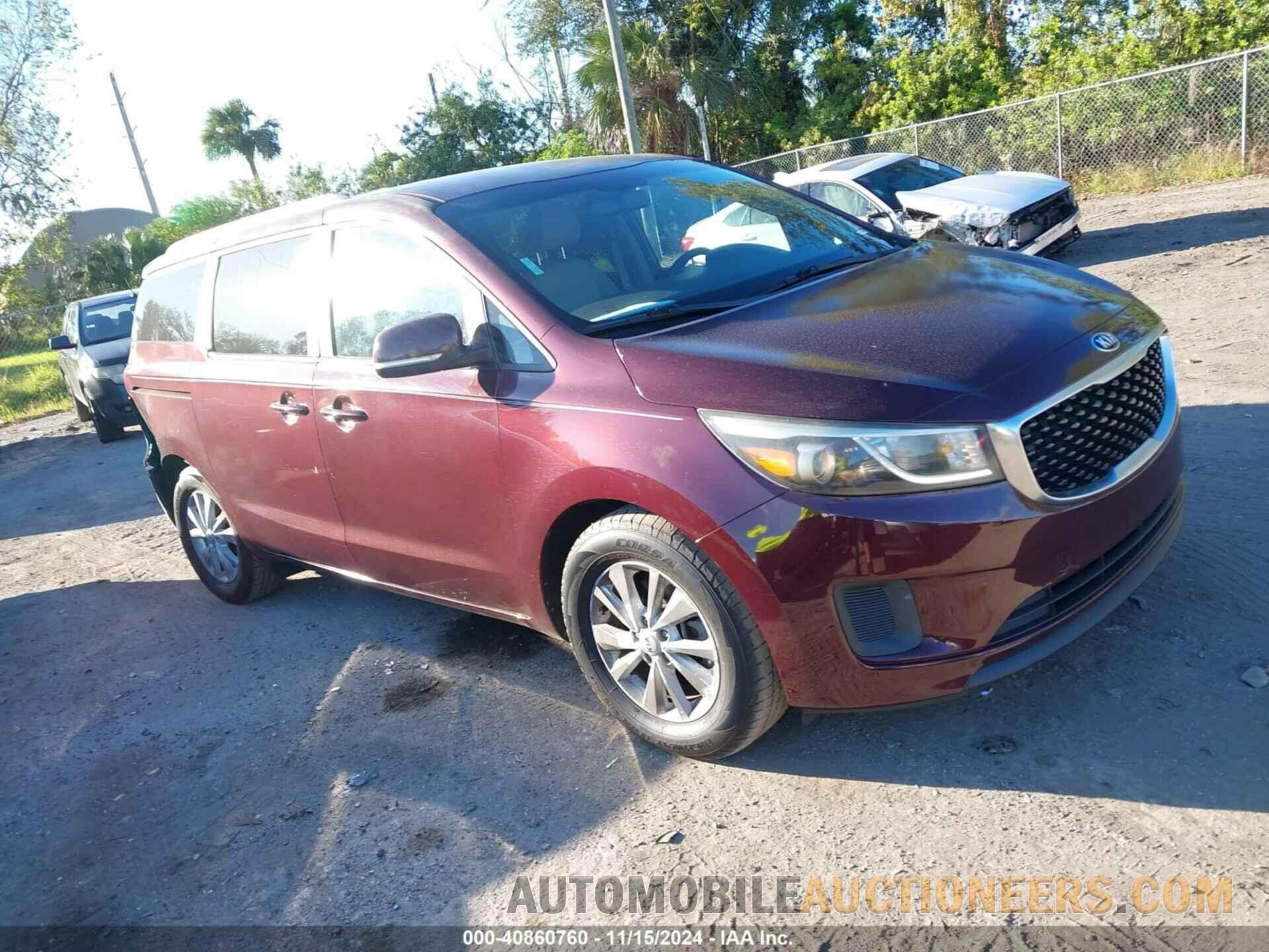 KNDMB5C1XF6038452 KIA SEDONA 2015