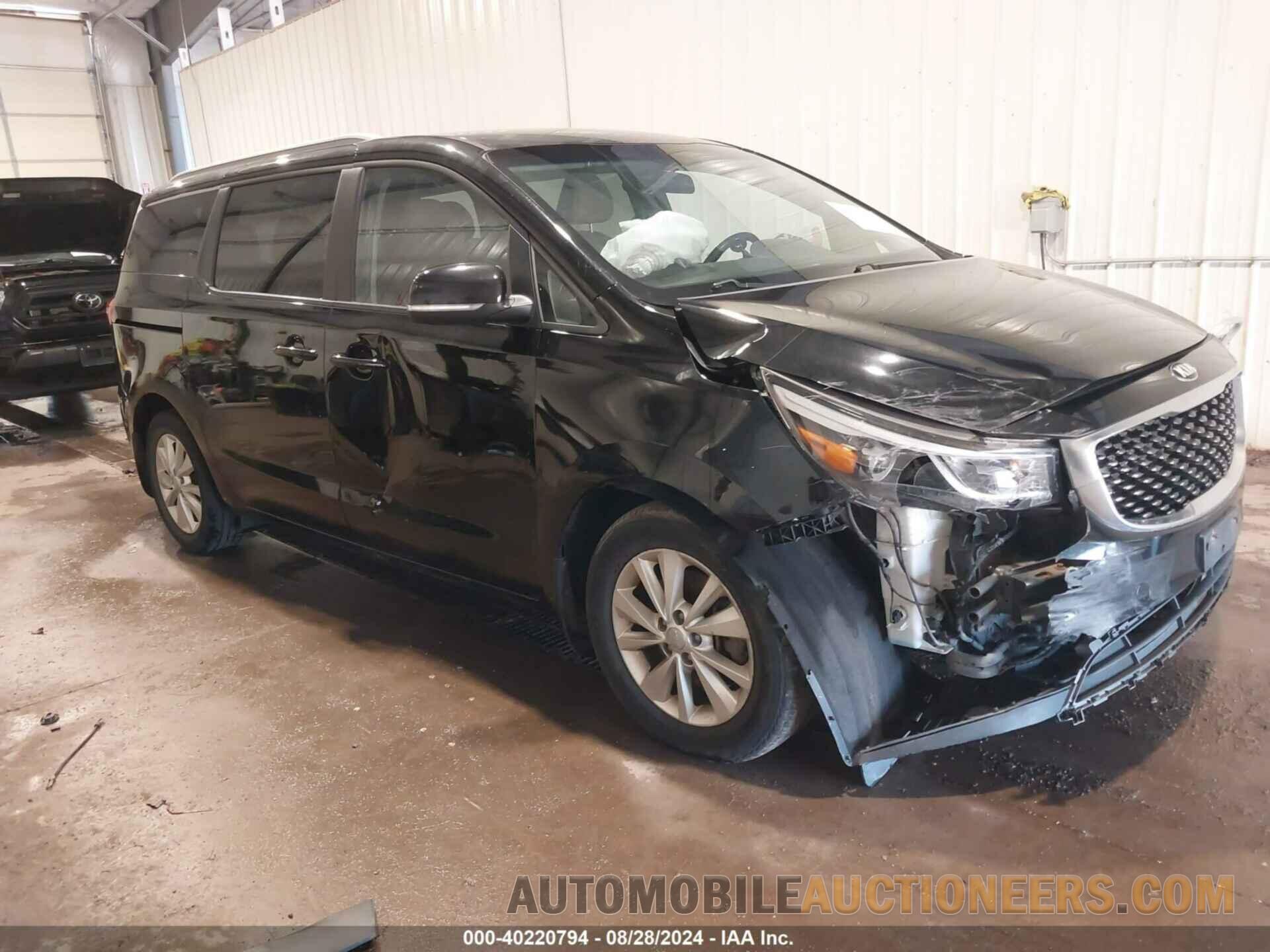 KNDMB5C1XF6041125 KIA SEDONA 2015