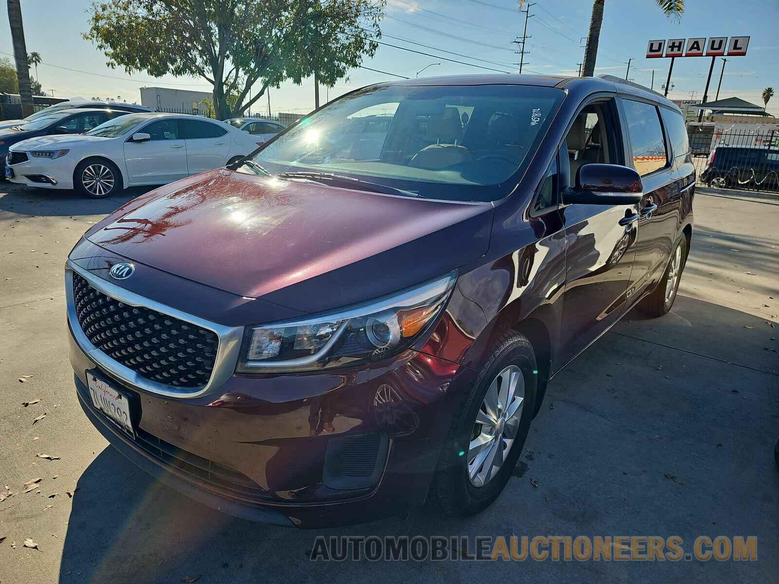 KNDMB5C1XF6067952 Kia Sedona 2015