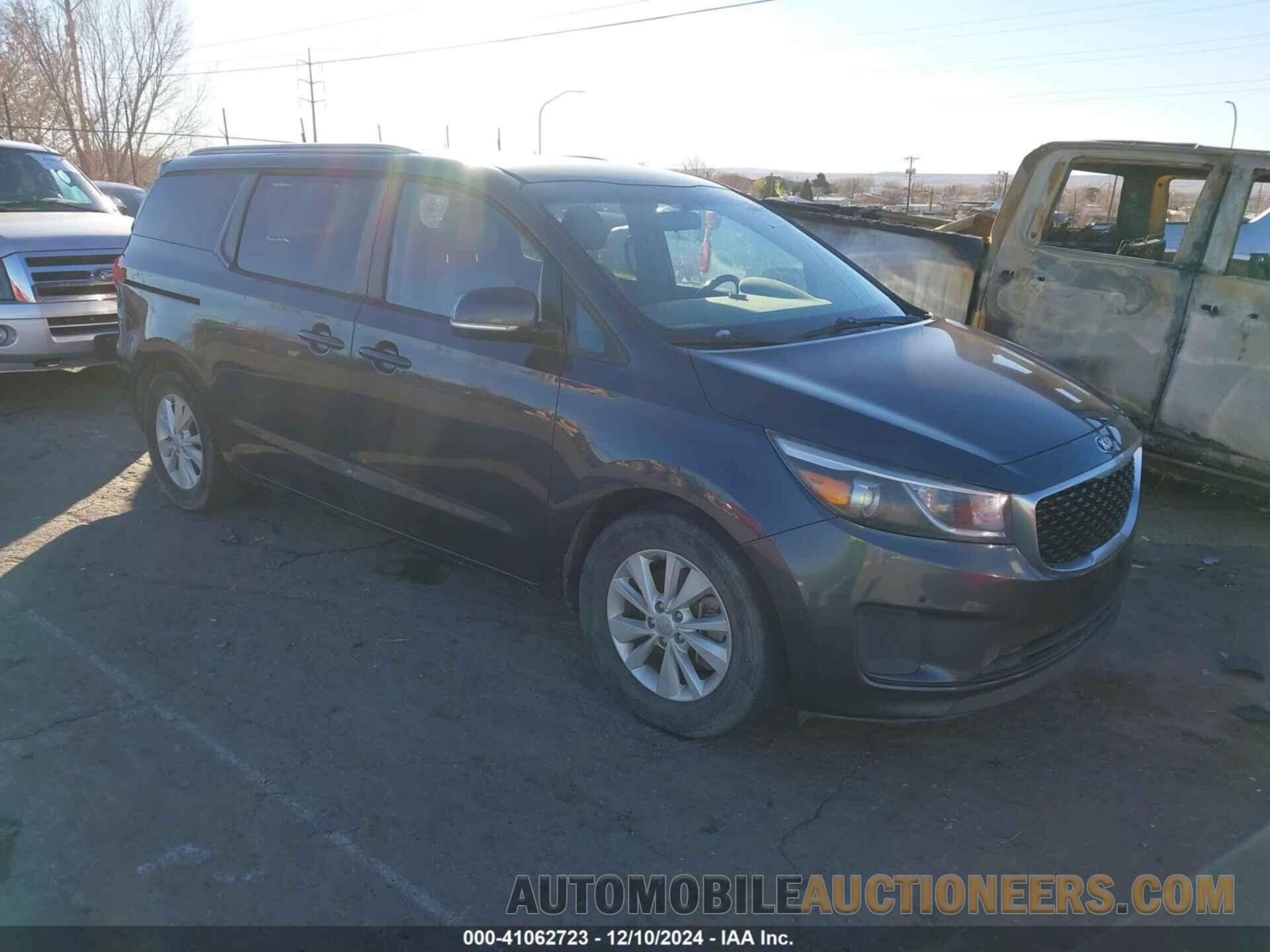 KNDMB5C1XH6234376 KIA SEDONA 2017