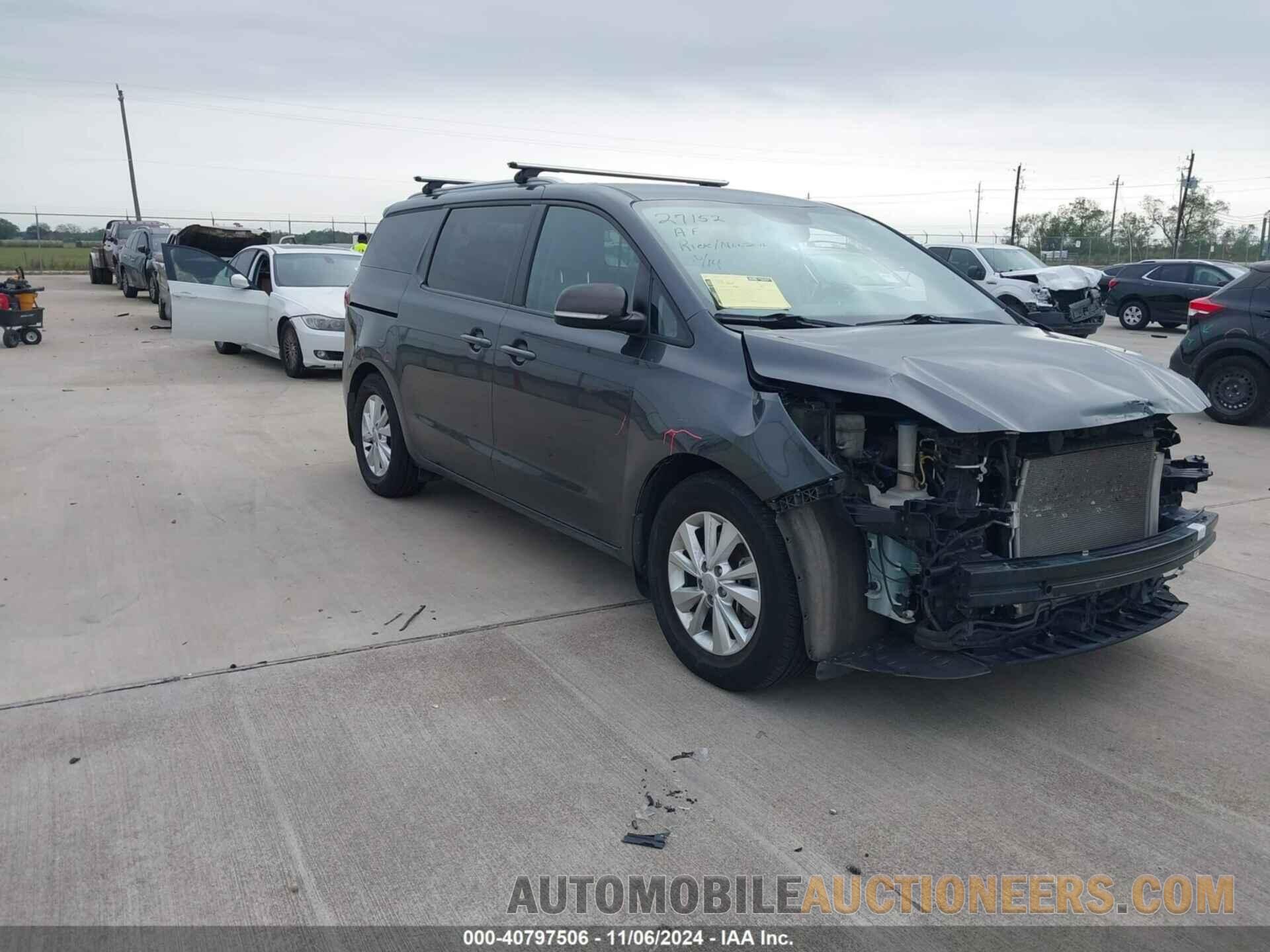 KNDMB5C1XH6343002 KIA SEDONA 2017