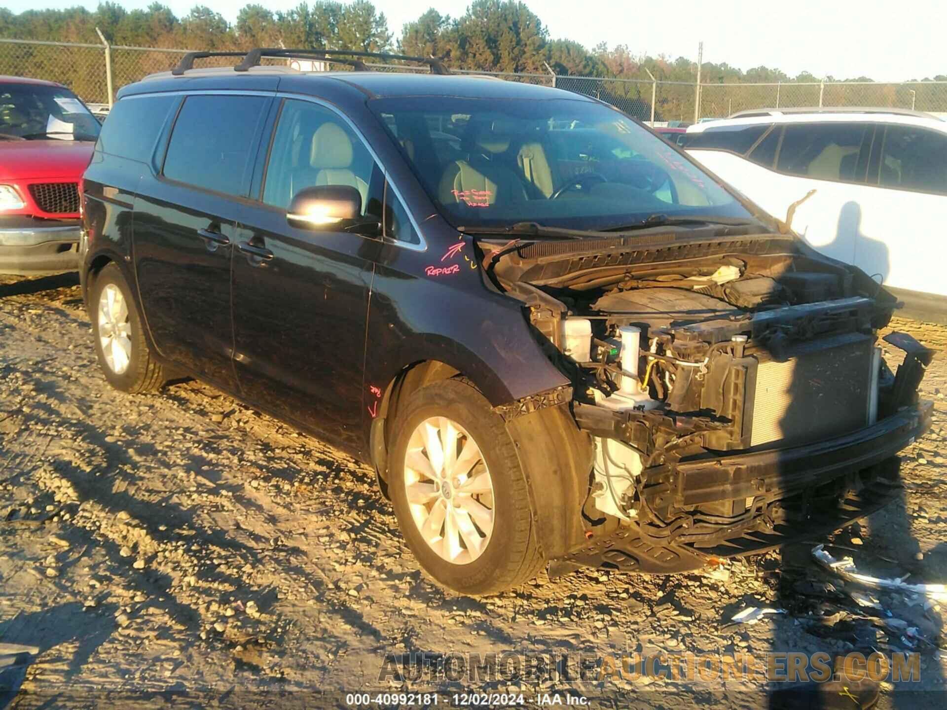 KNDMC5C11H6258207 KIA SEDONA 2017