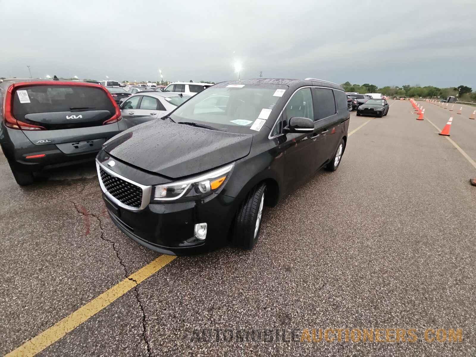 KNDMC5C11J6406099 Kia Sedona 2018