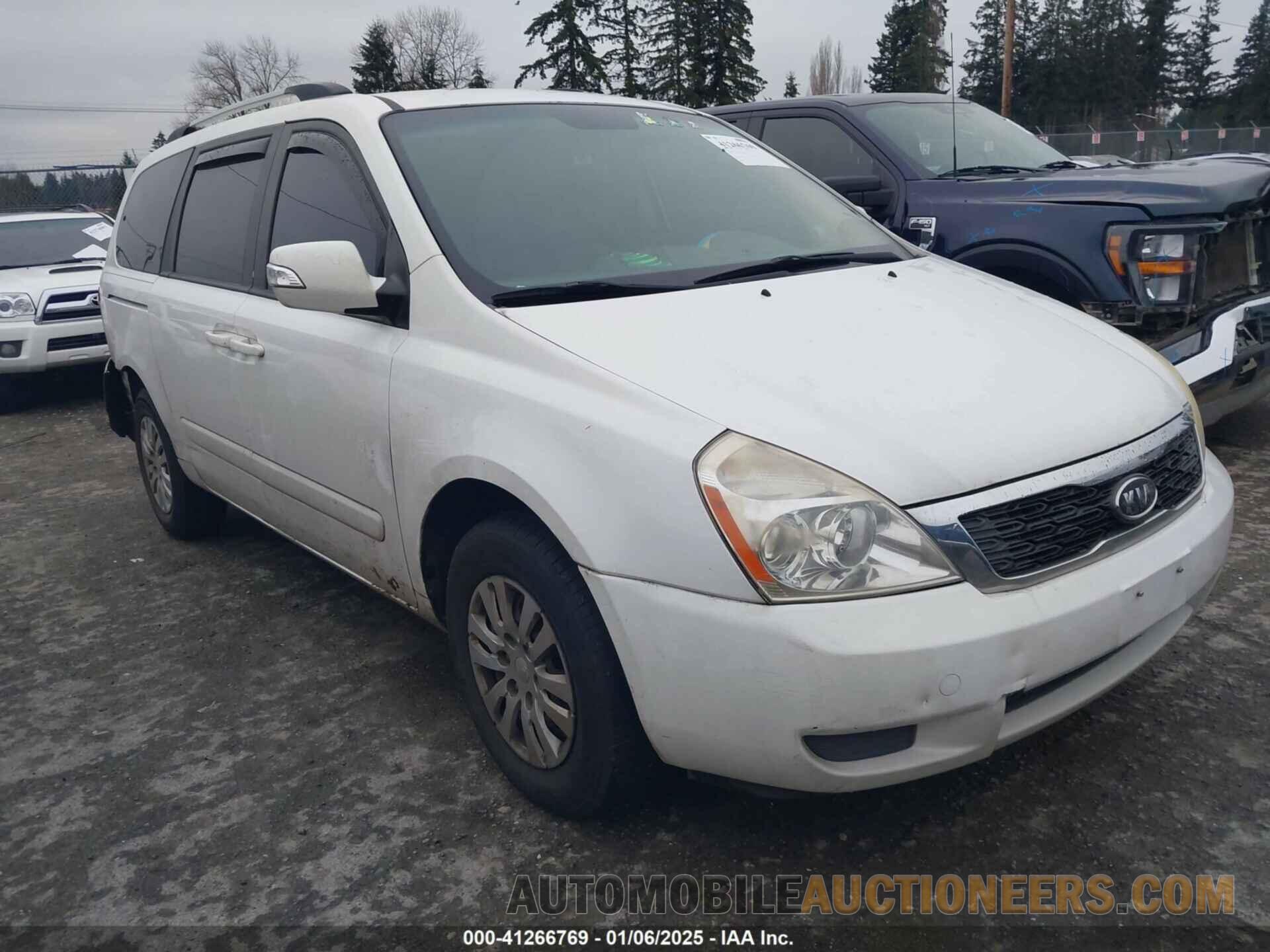 KNDMG4C74B6384992 KIA SEDONA 2011