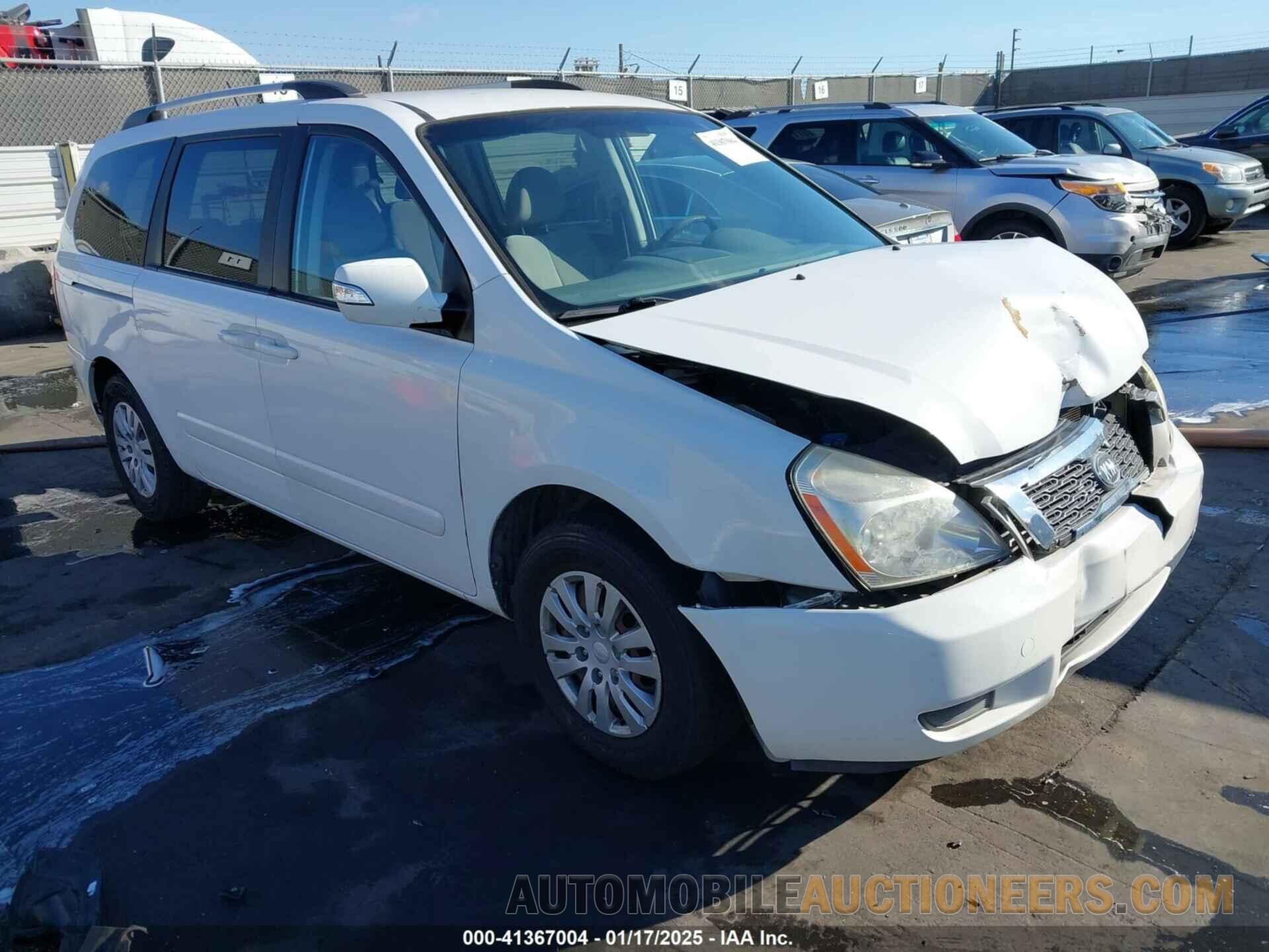 KNDMG4C78B6384753 KIA SEDONA 2011