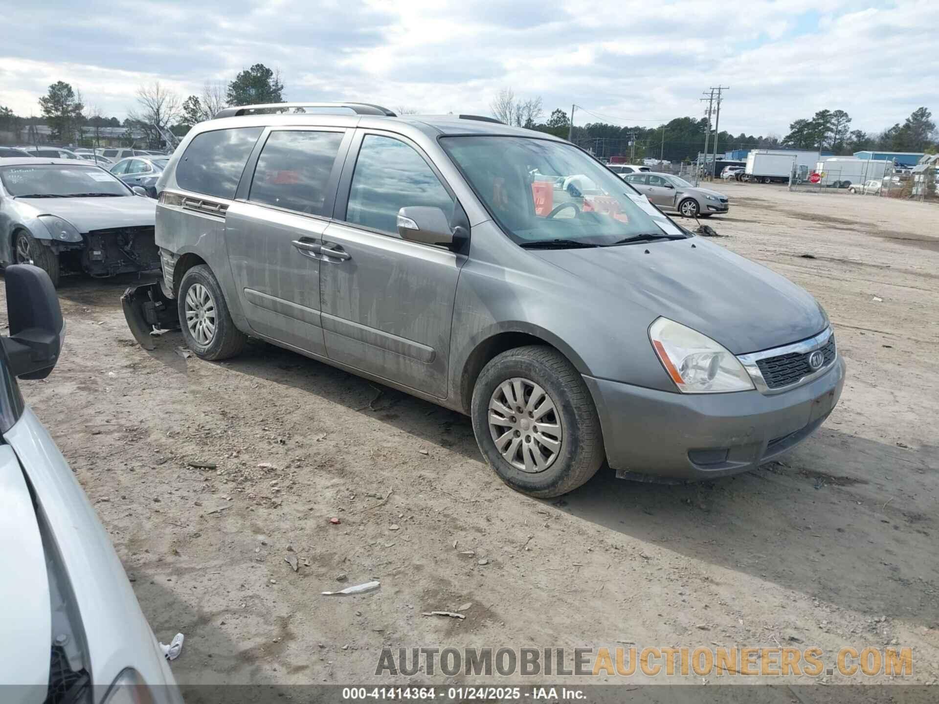 KNDMG4C78B6410574 KIA SEDONA 2011