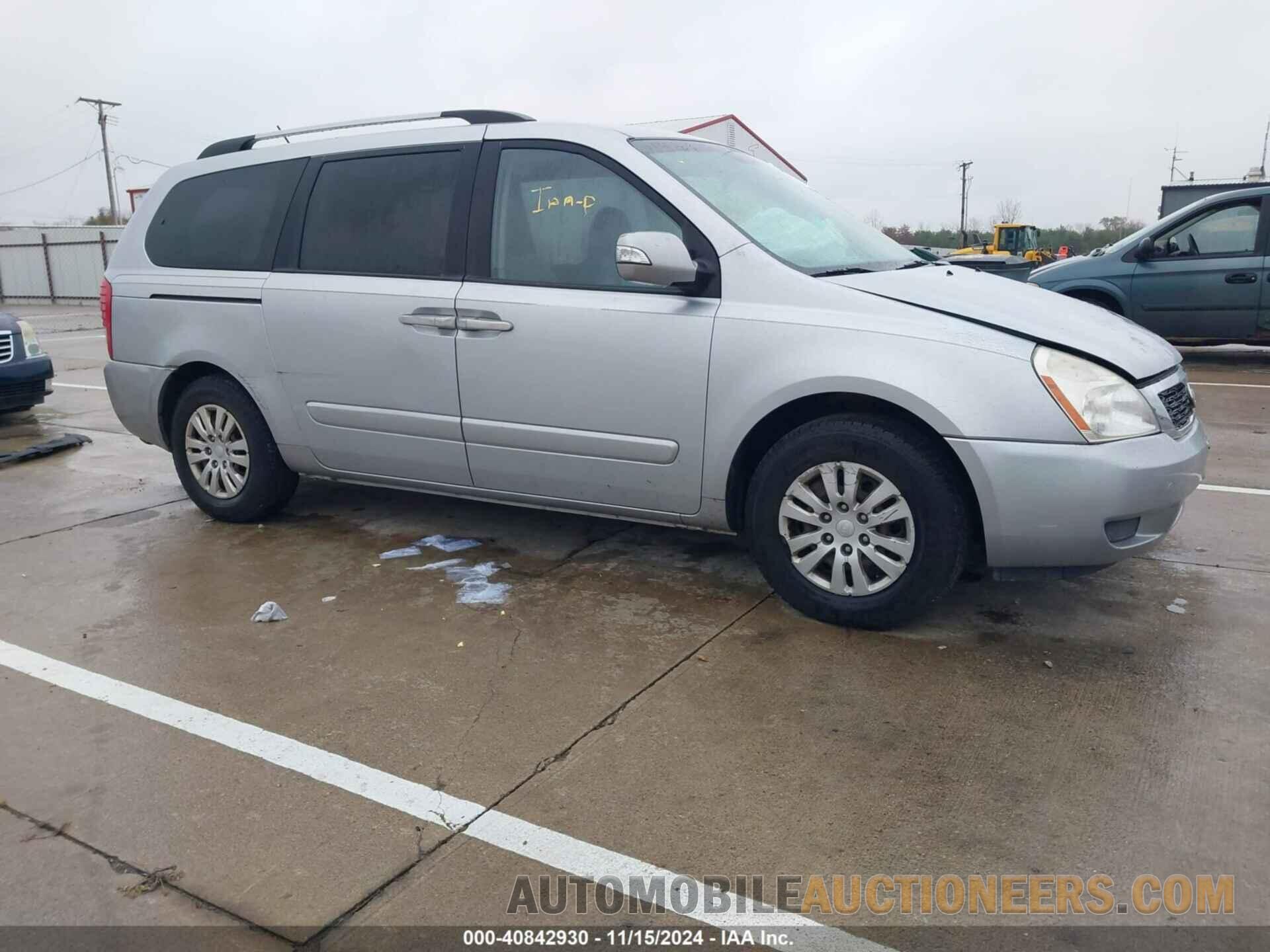 KNDMG4C79B6384955 KIA SEDONA 2011