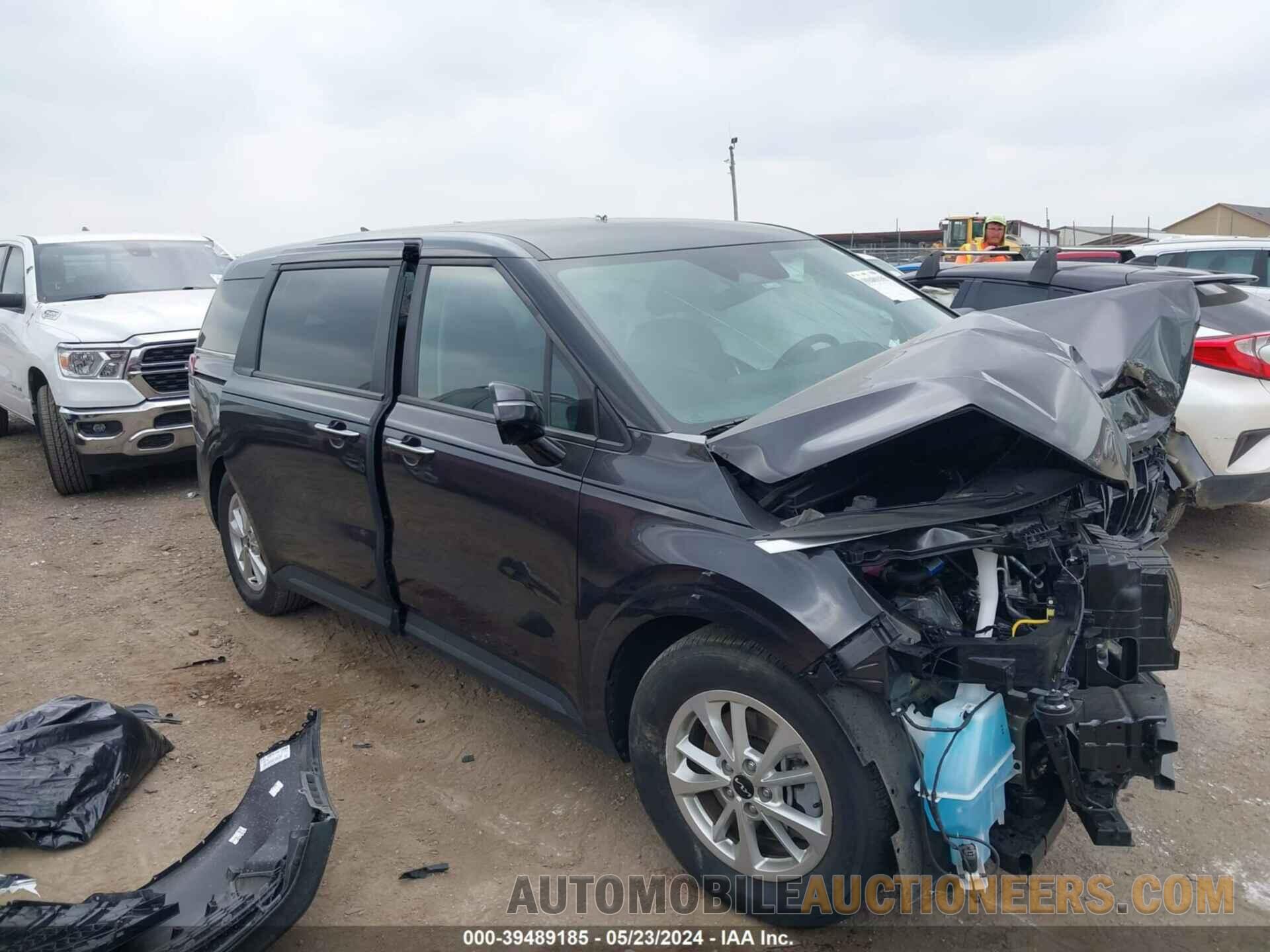 KNDNB4H30P6256457 KIA CARNIVAL 2023