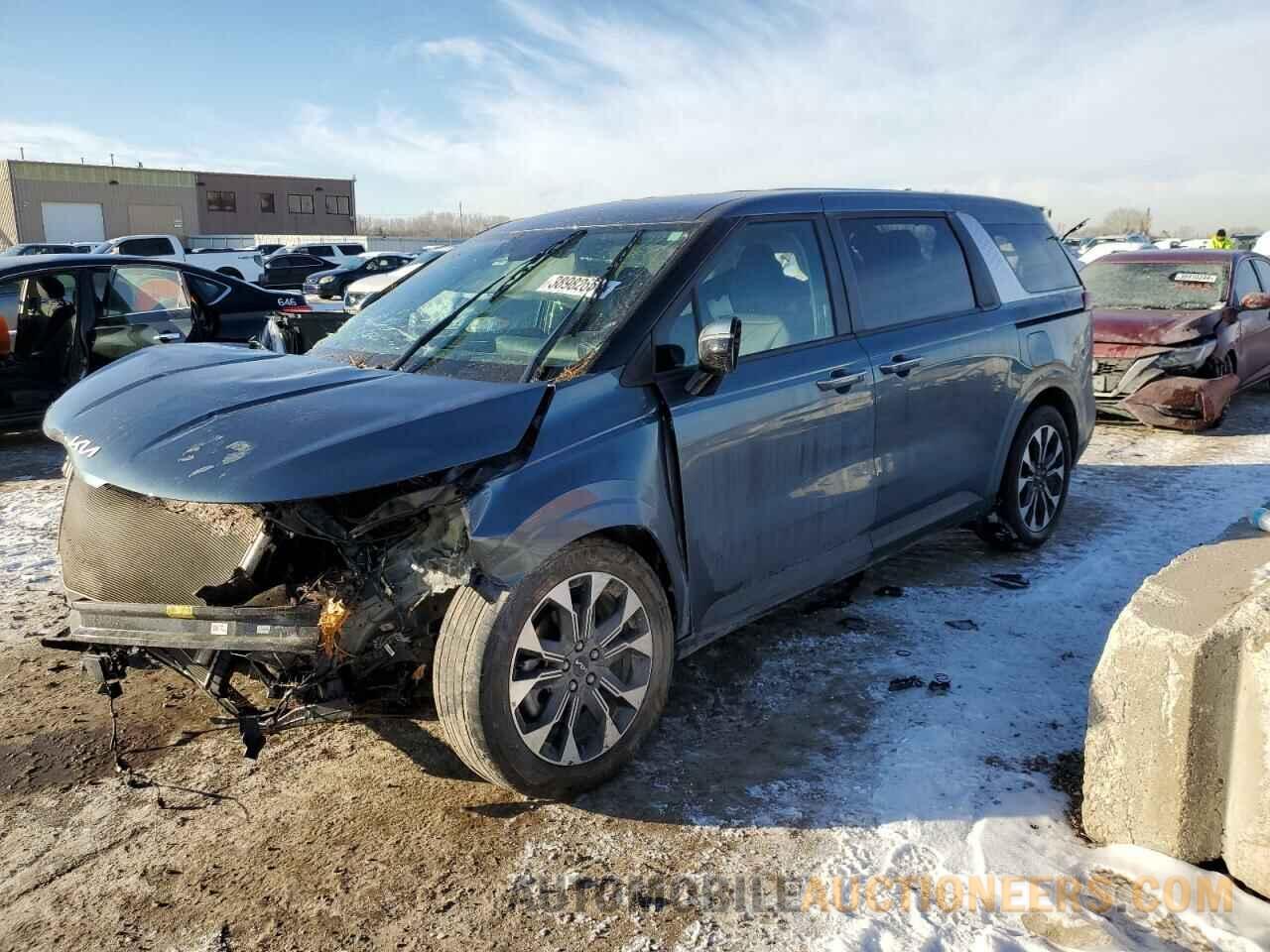 KNDNC5H3XN6138075 KIA CARNIVAL E 2022