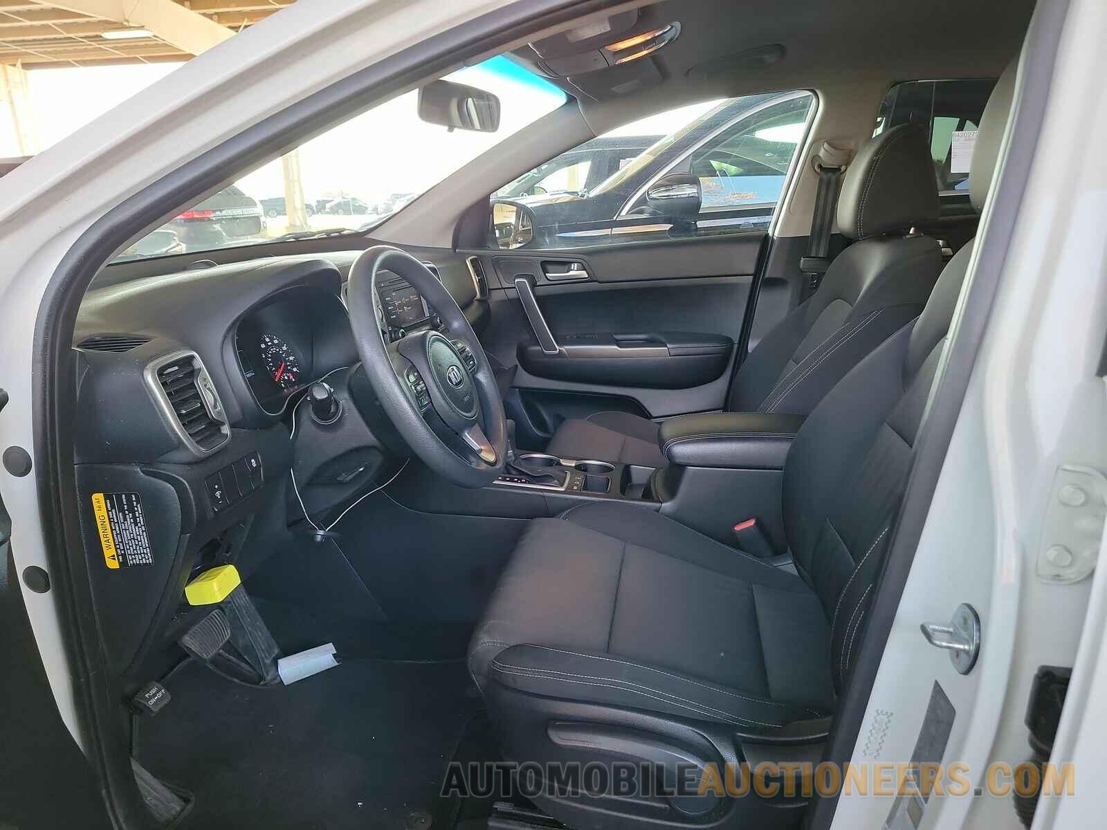 KNDPMCAC5H7111174 Kia Sportage 2017