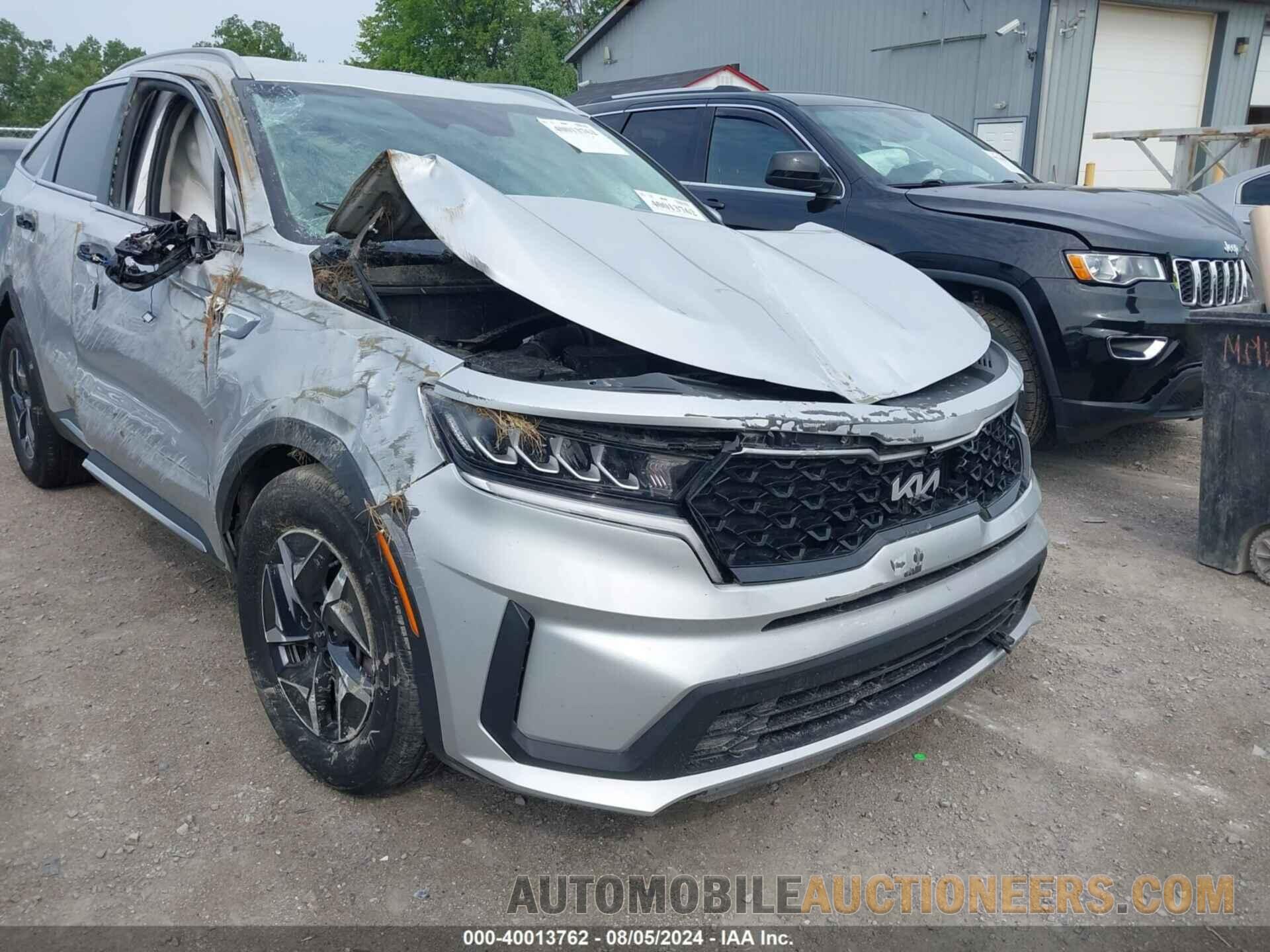 KNDRG4LGXN5089640 KIA SORENTO HYBRID 2022