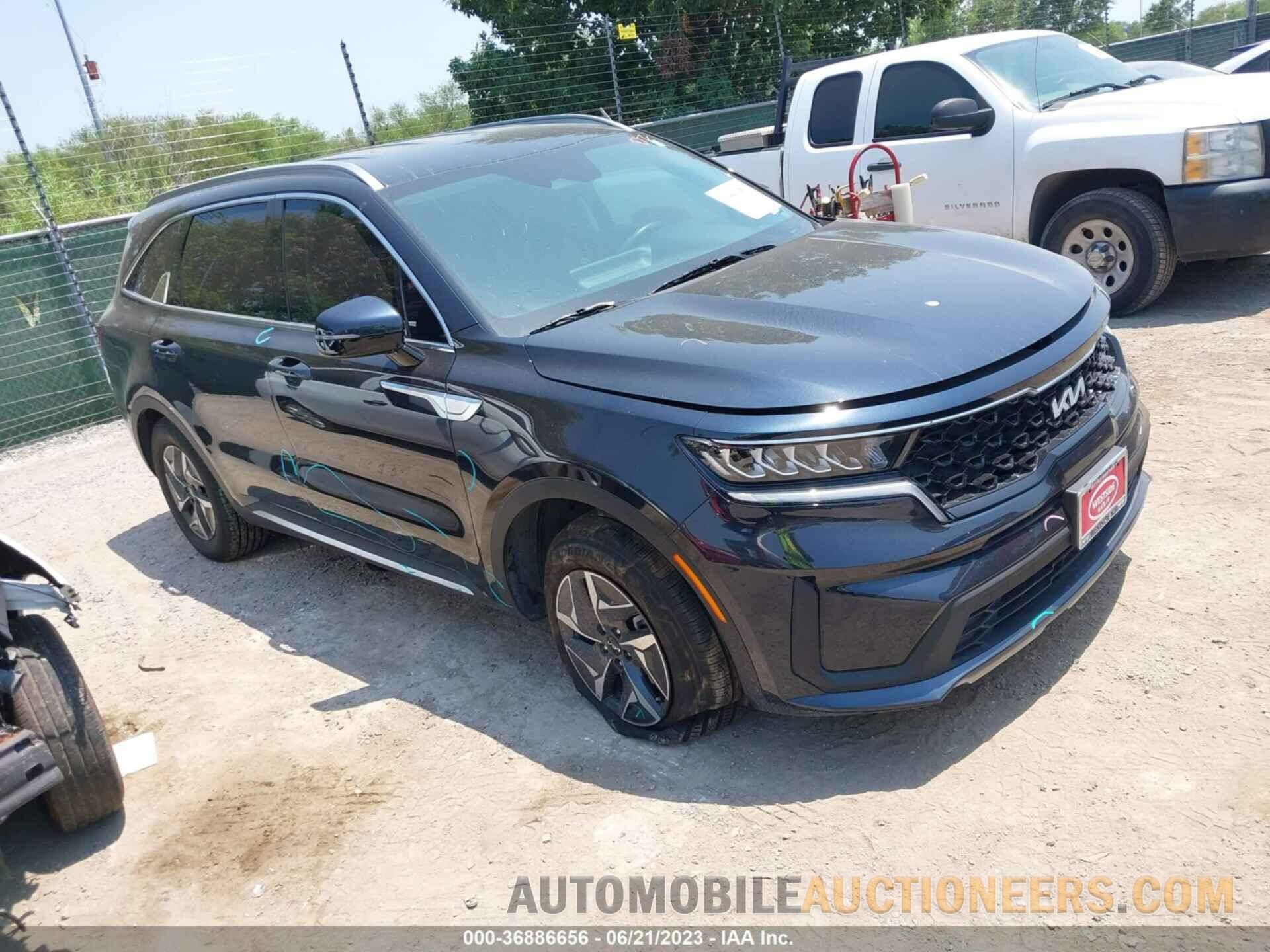 KNDRGDLG2N5113400 KIA SORENTO HYBRID 2022