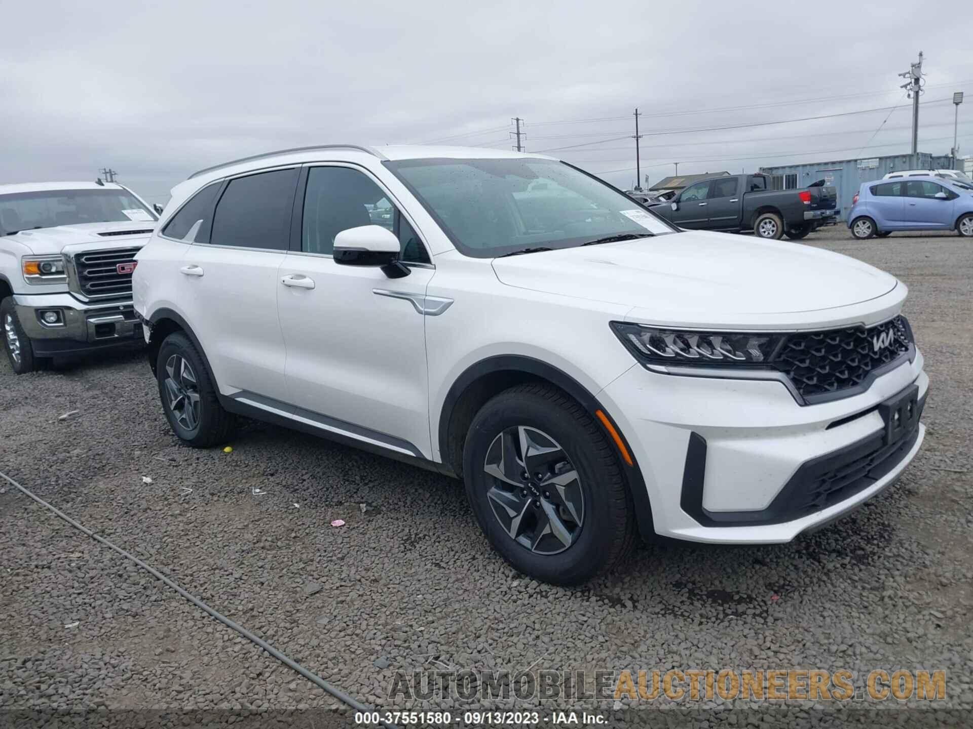 KNDRGDLG3N5110019 KIA SORENTO HYBRID 2022