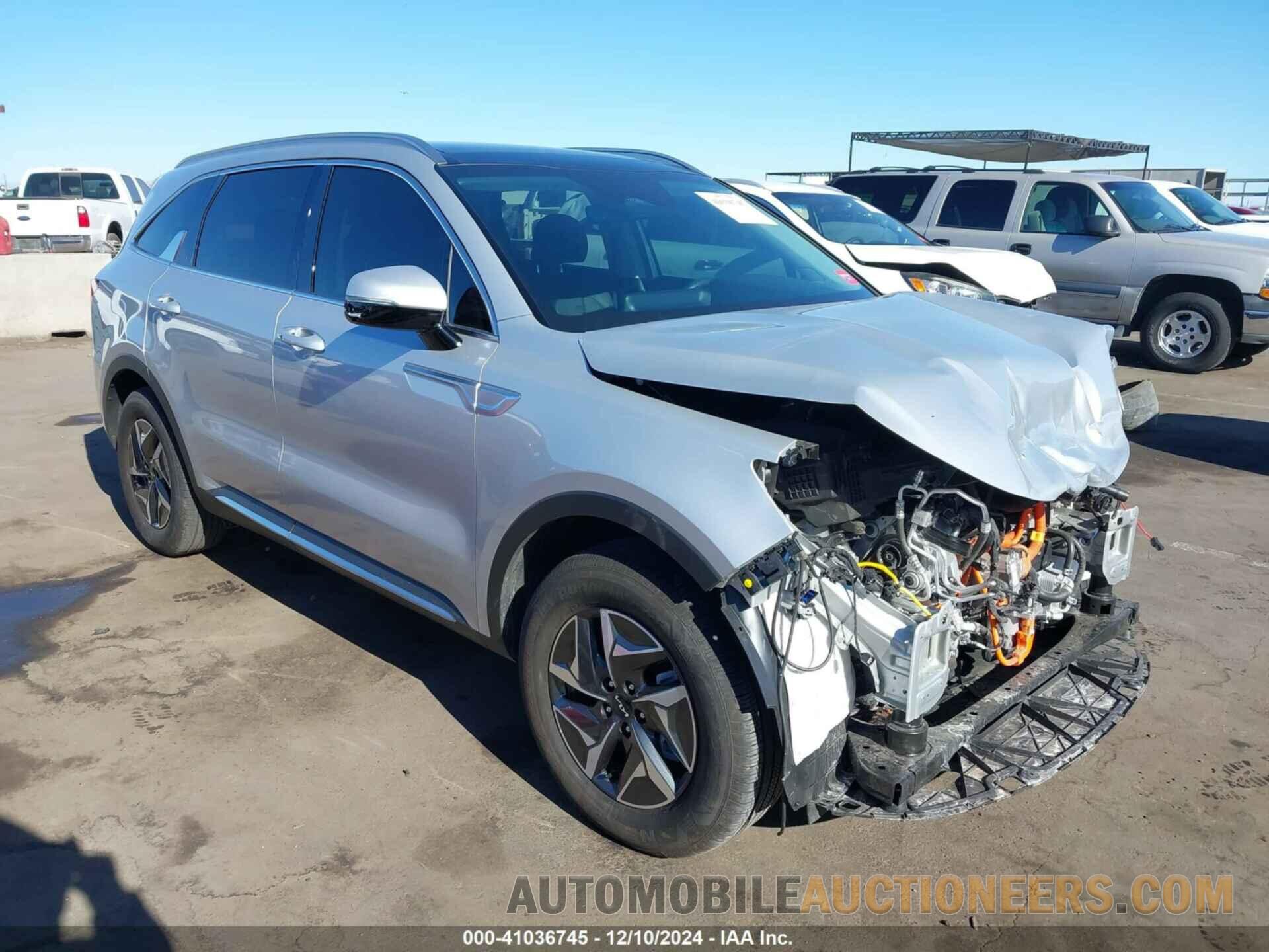 KNDRH4LG9R5260039 KIA SORENTO HYBRID 2024