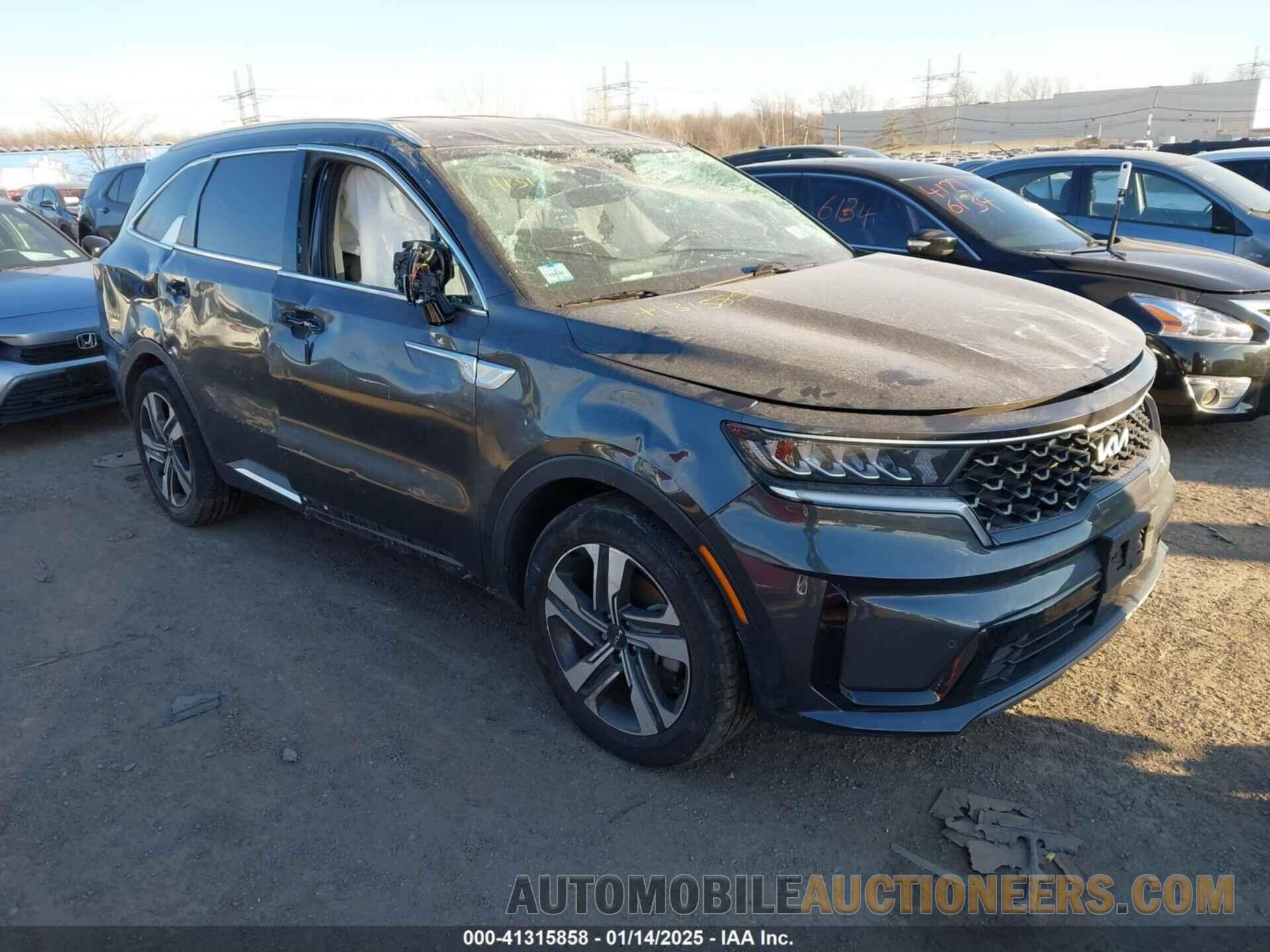 KNDRHDLG5P5174028 KIA SORENTO HYBRID 2023