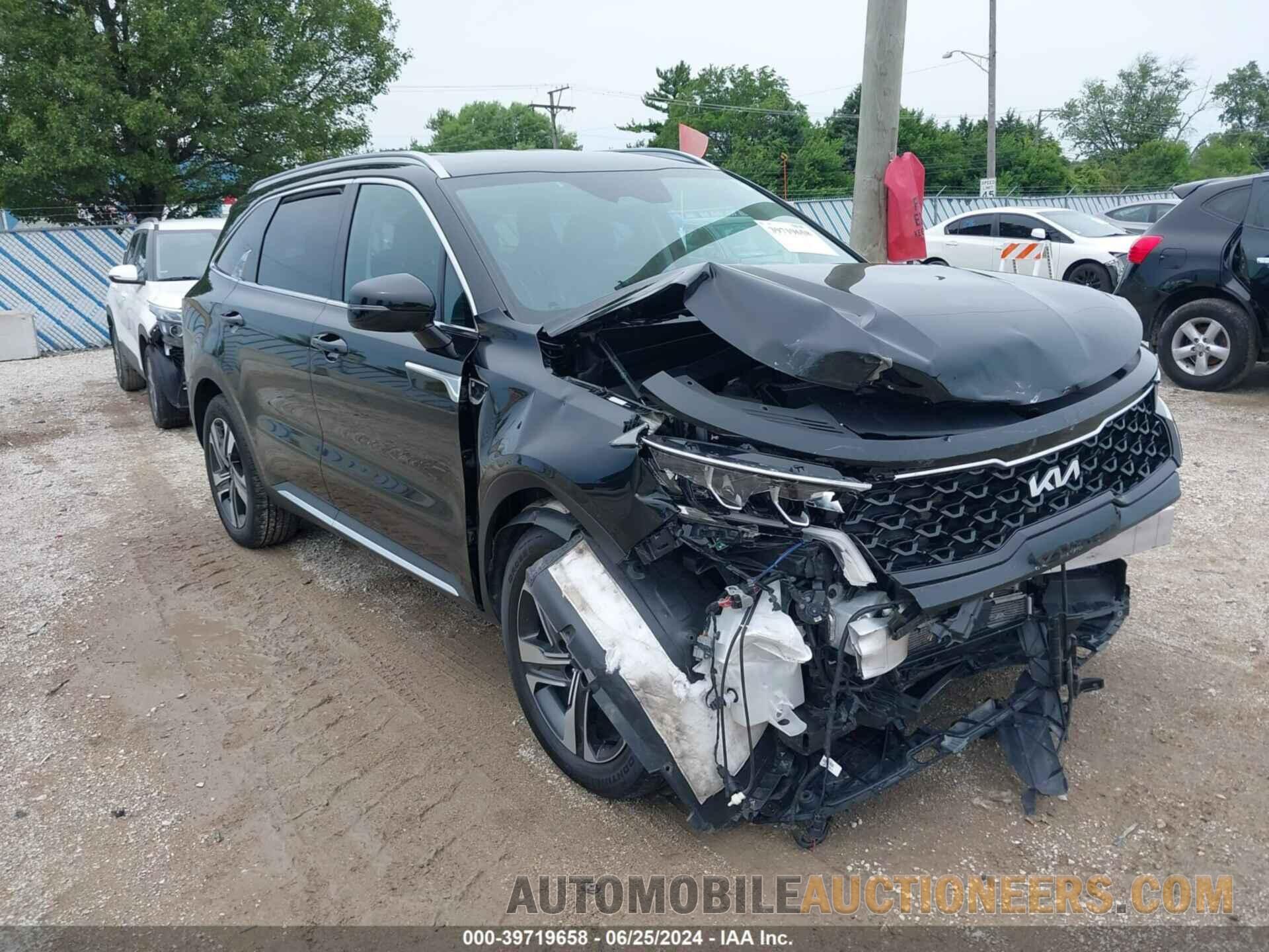 KNDRHDLG8P5168787 KIA SORENTO HYBRID 2023