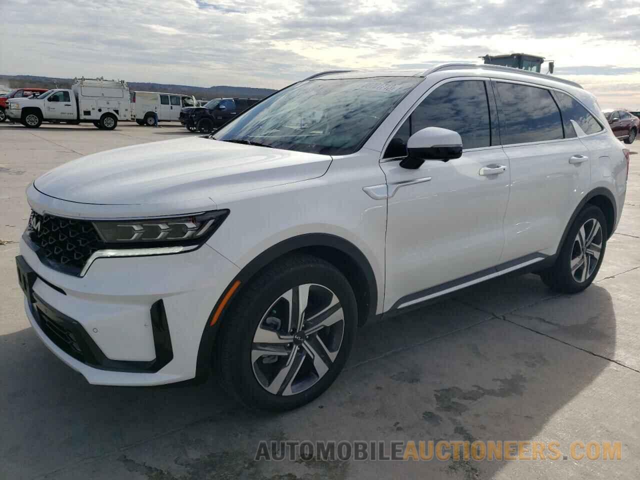 KNDRMDLH6P5202214 KIA SORENTO 2023