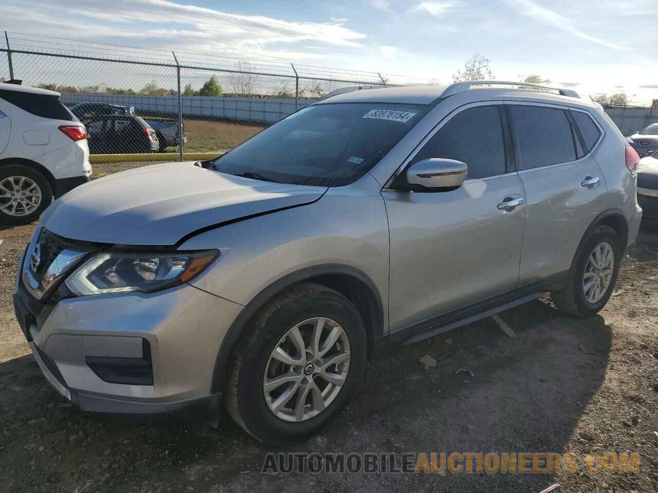 KNMAT2MT1HP525132 NISSAN ROGUE 2017