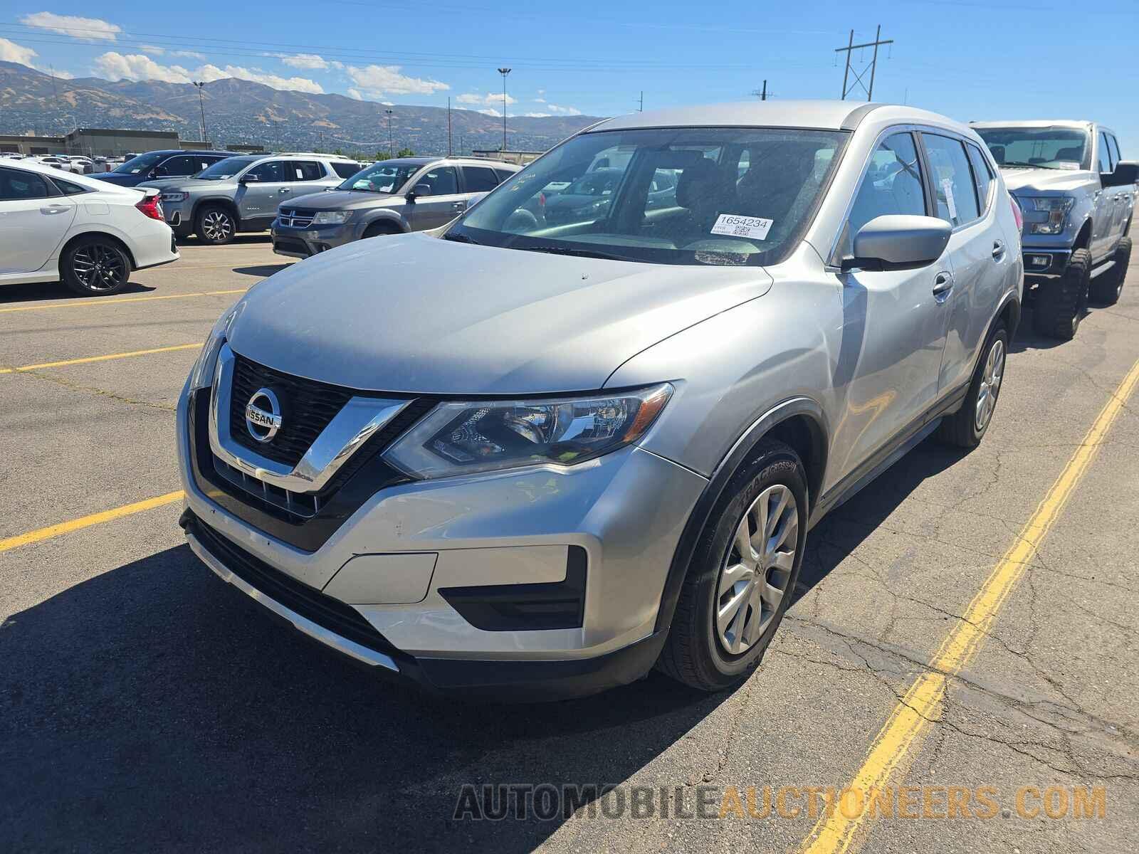 KNMAT2MT1HP549849 Nissan Rogue 2017